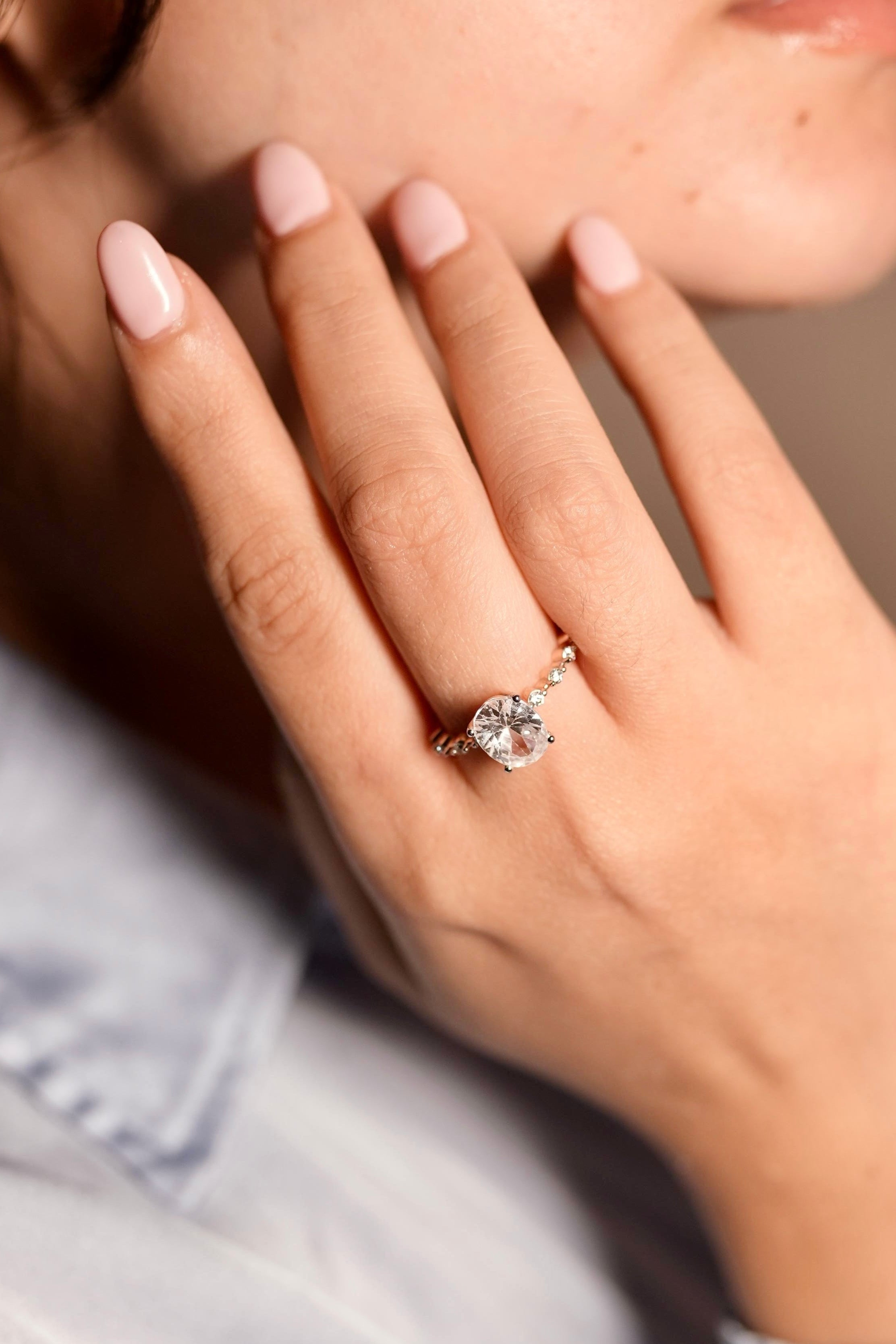 ADELINA 1CT OVAL SOLITAIRE PAVÉ RING