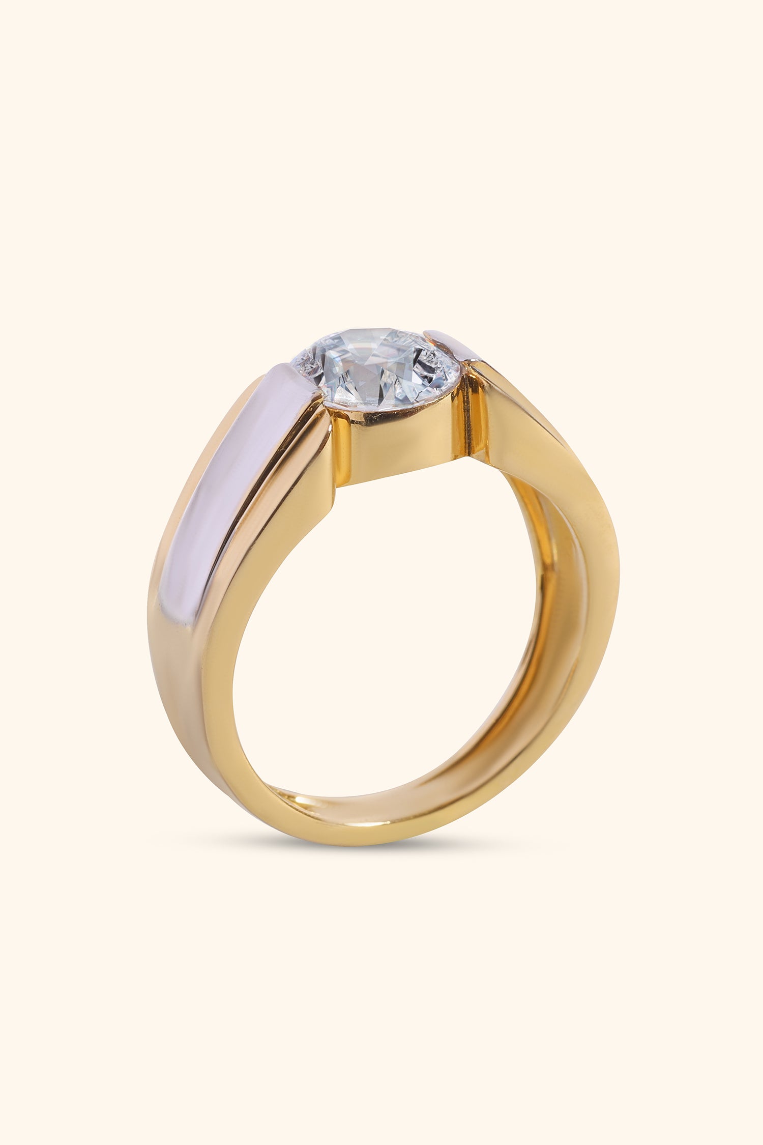 Echelon Men's Dual-tone Band with a Round Solitaire