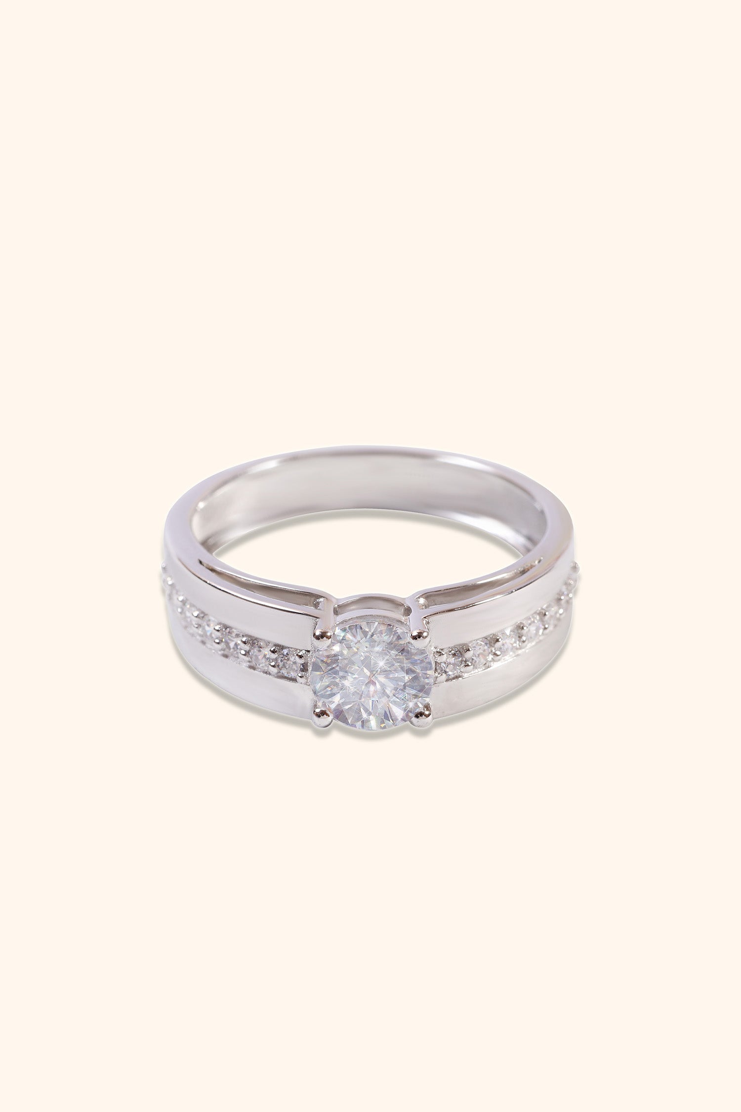 Magnate Mens Pavé Band with a Round Solitaire