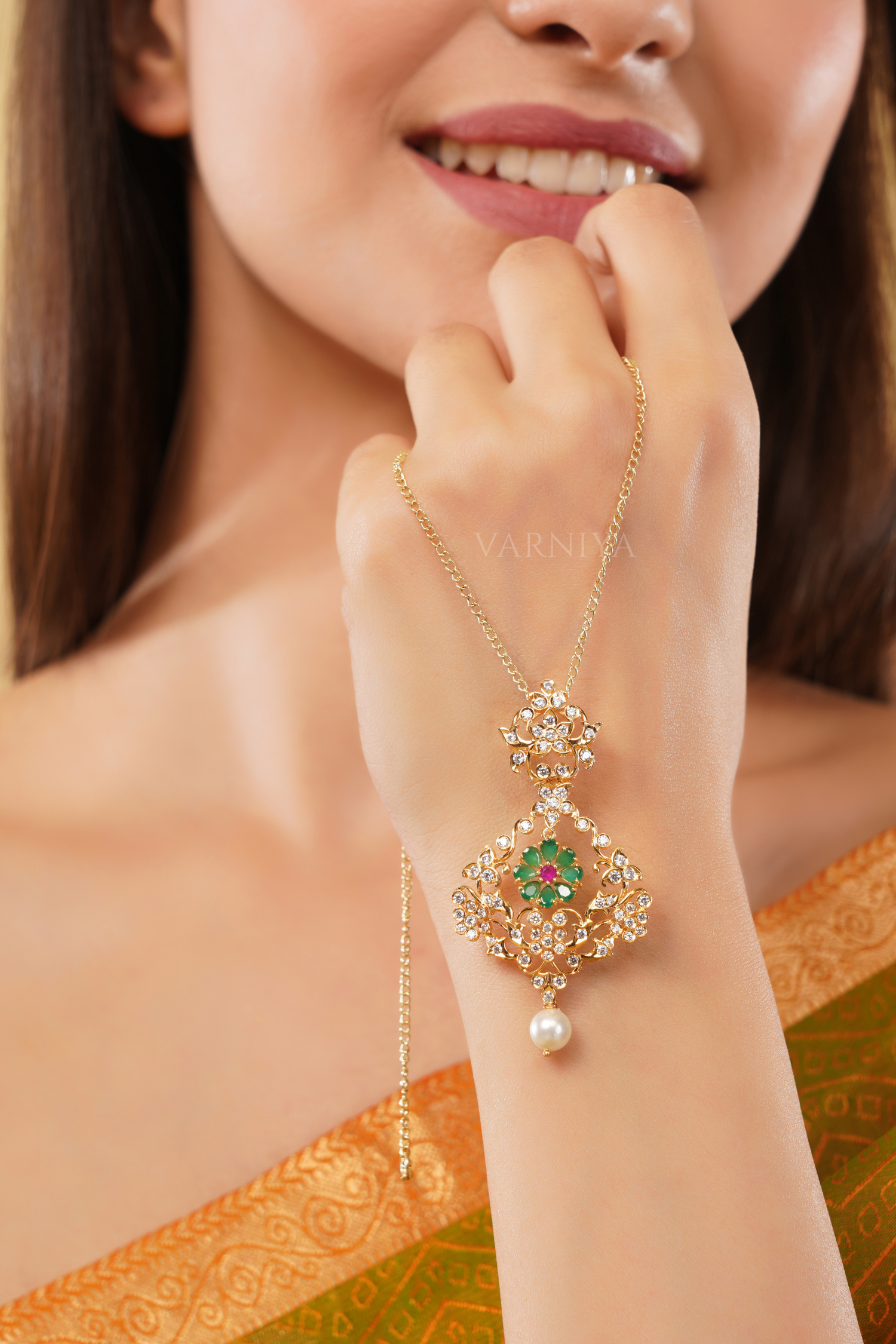 Traditional Openwork Leaf Pendant