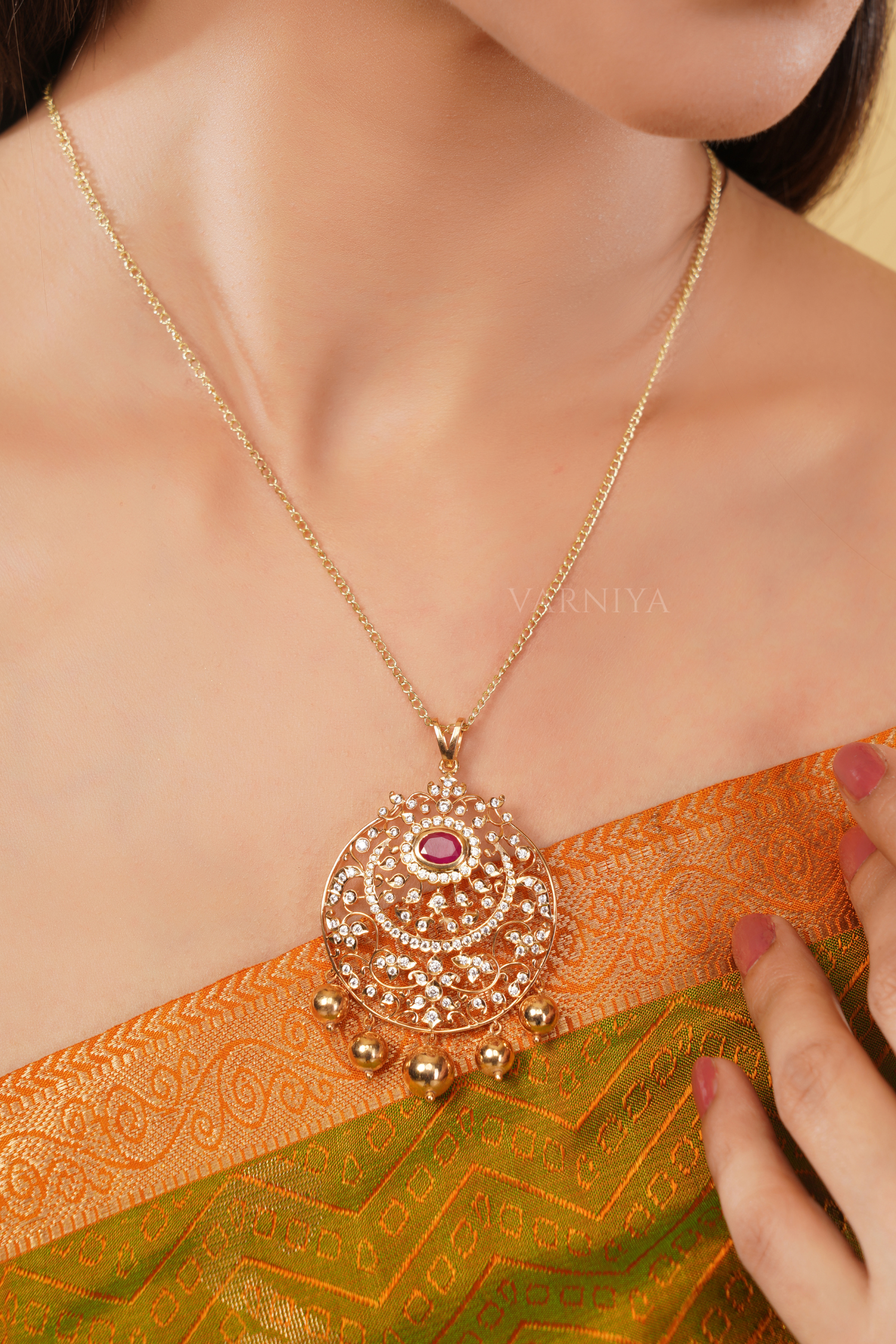 Traditional Graceful Teardrop Pendant