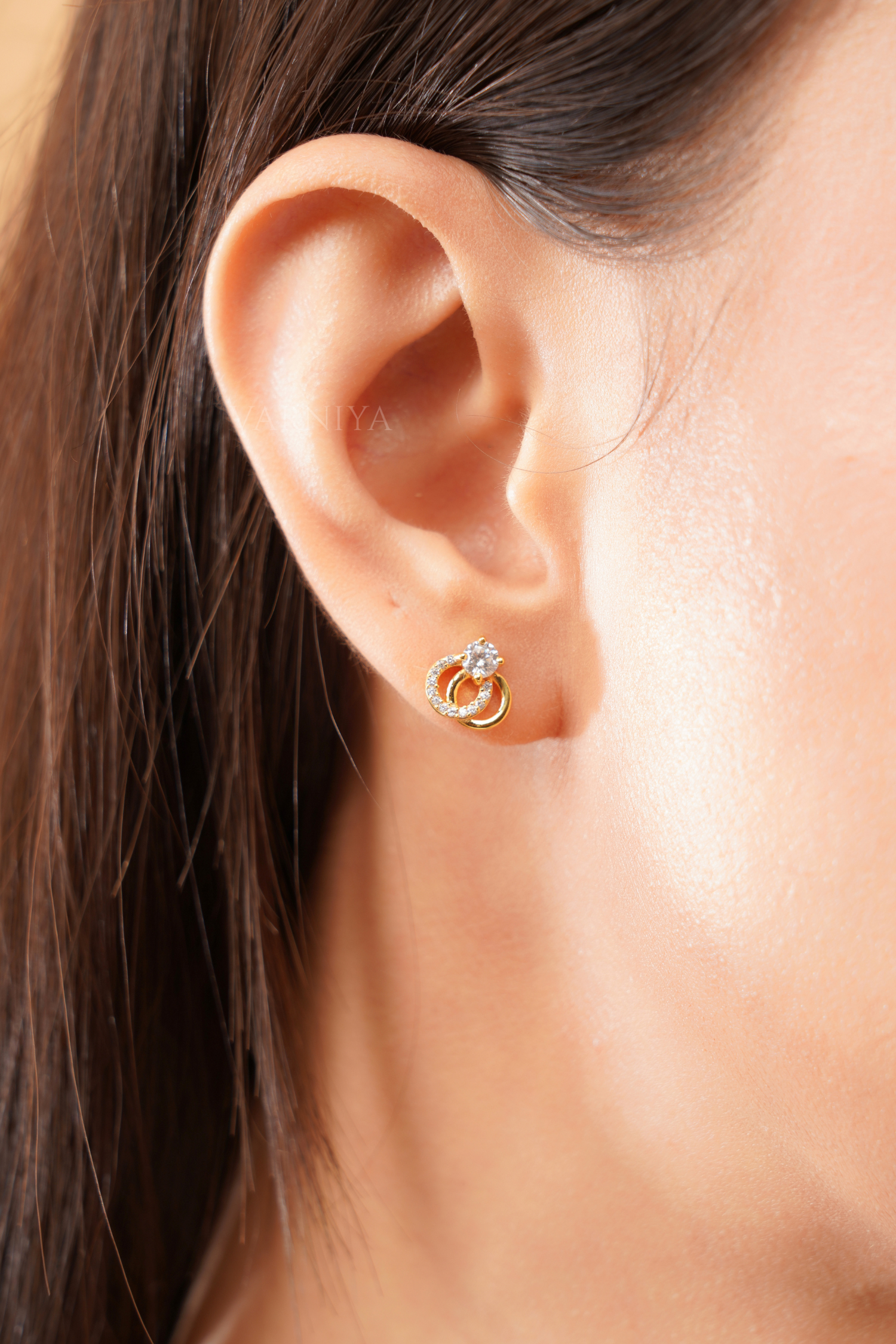 Stellina Embrace Studs