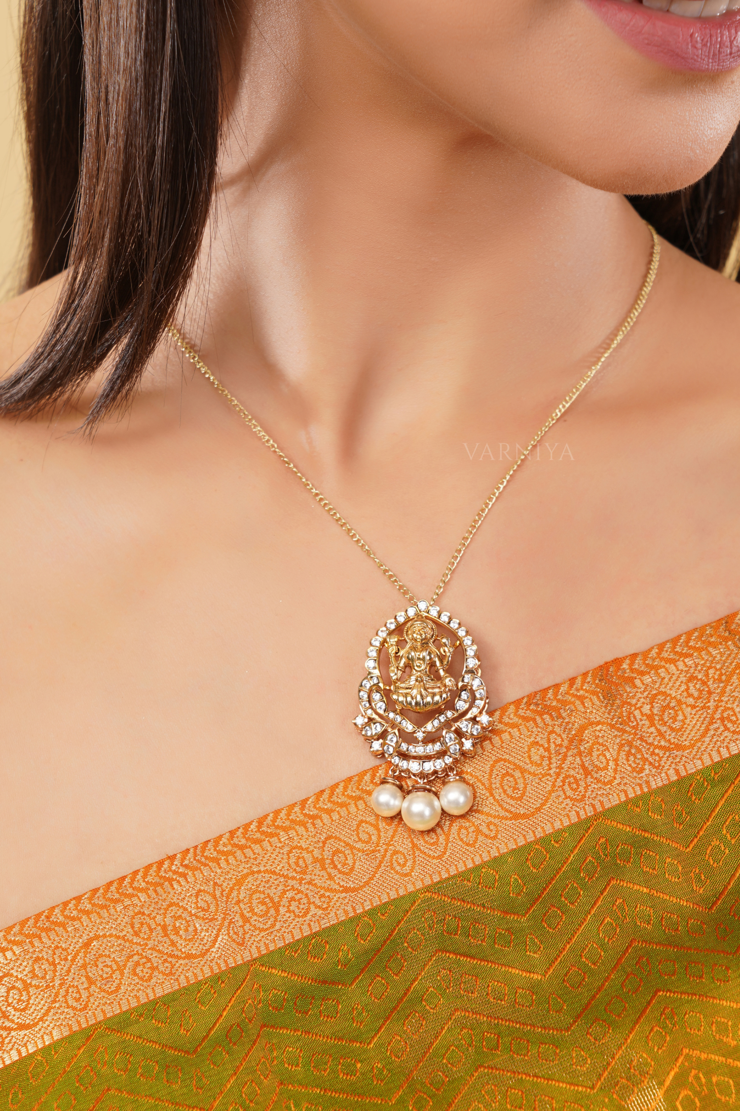 Traditional Sparkling Halo Pendant