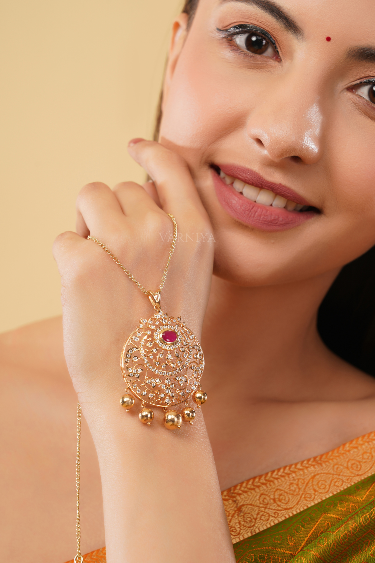 Traditional Graceful Teardrop Pendant