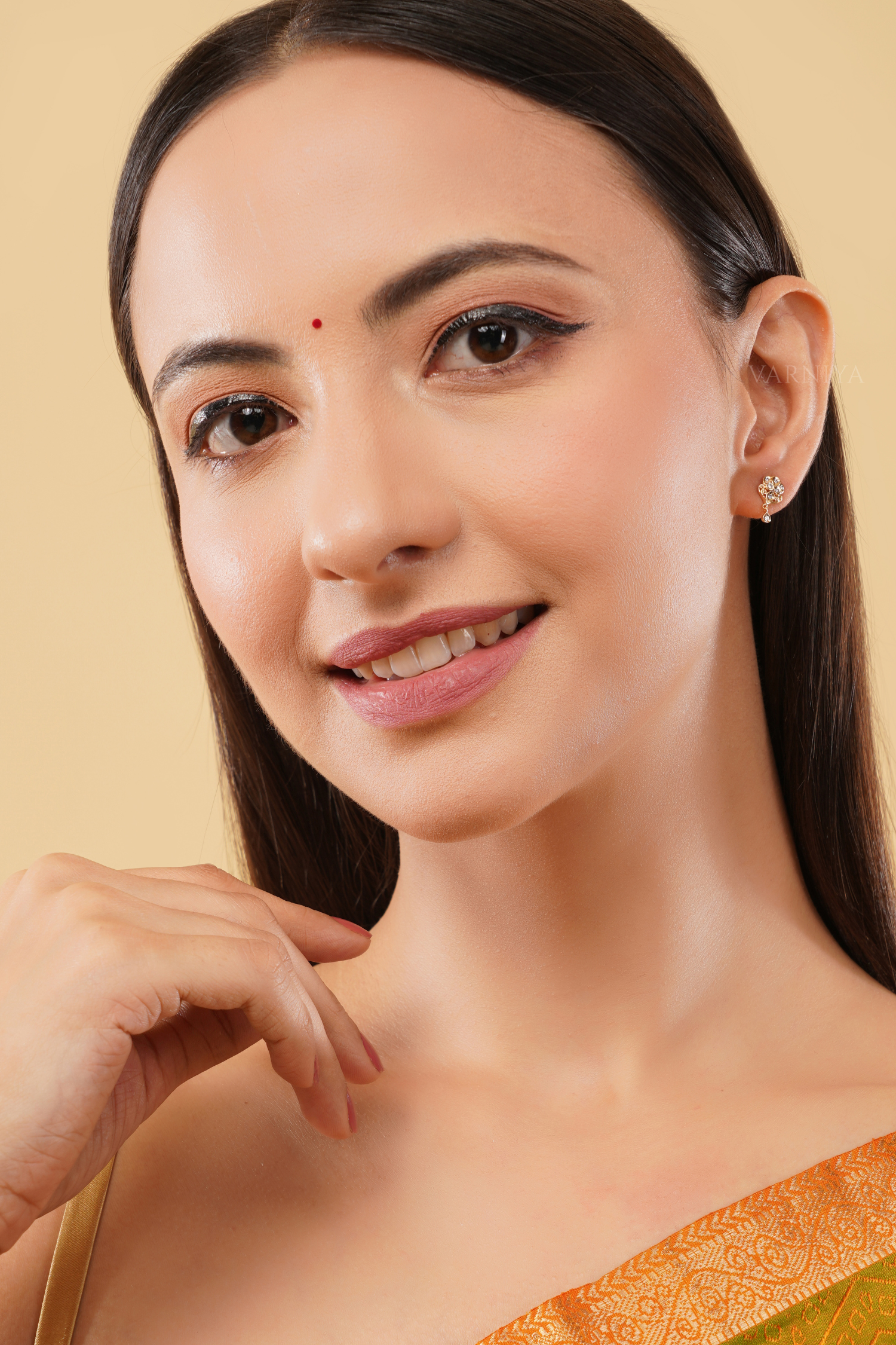 Saanvi Traditional Earrings