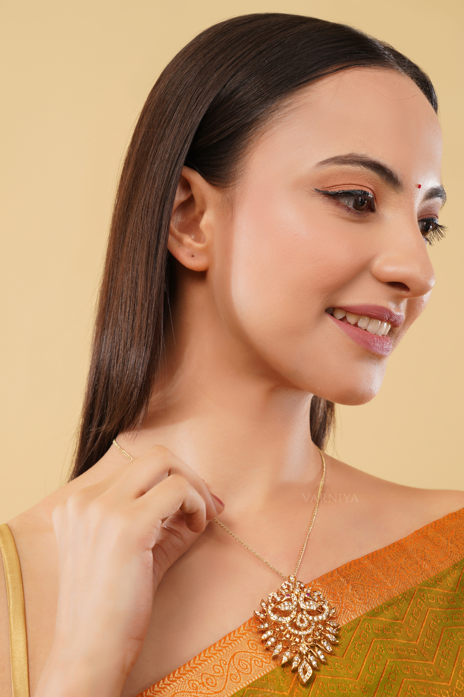 Traditional Crowned Heart Pendant