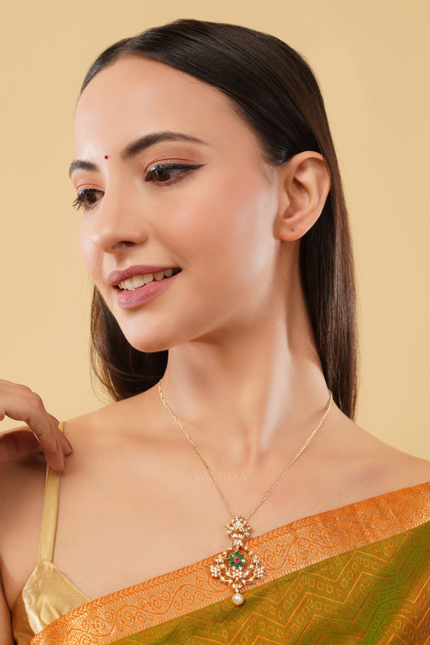 Traditional Openwork Leaf Pendant