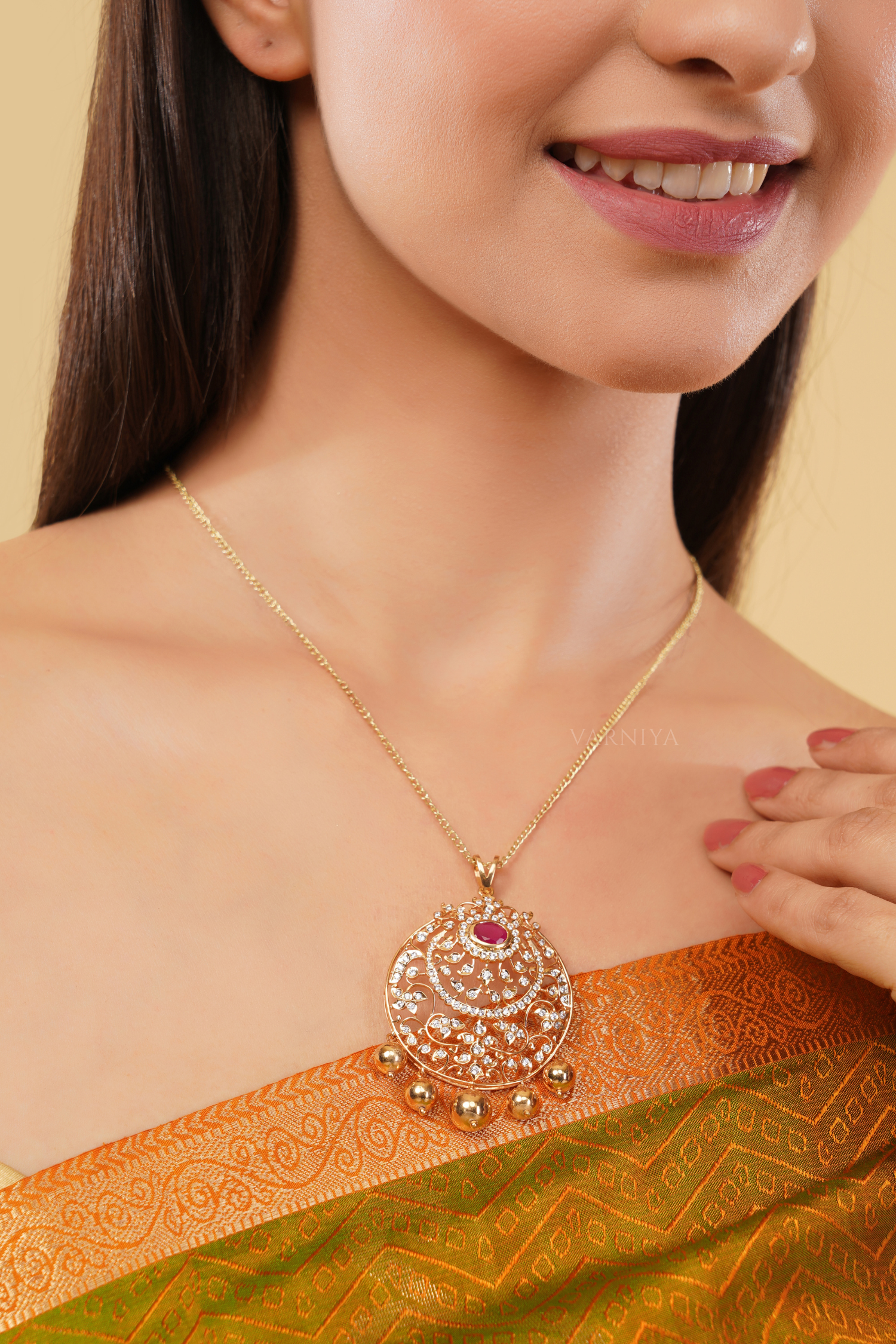 Traditional Graceful Teardrop Pendant