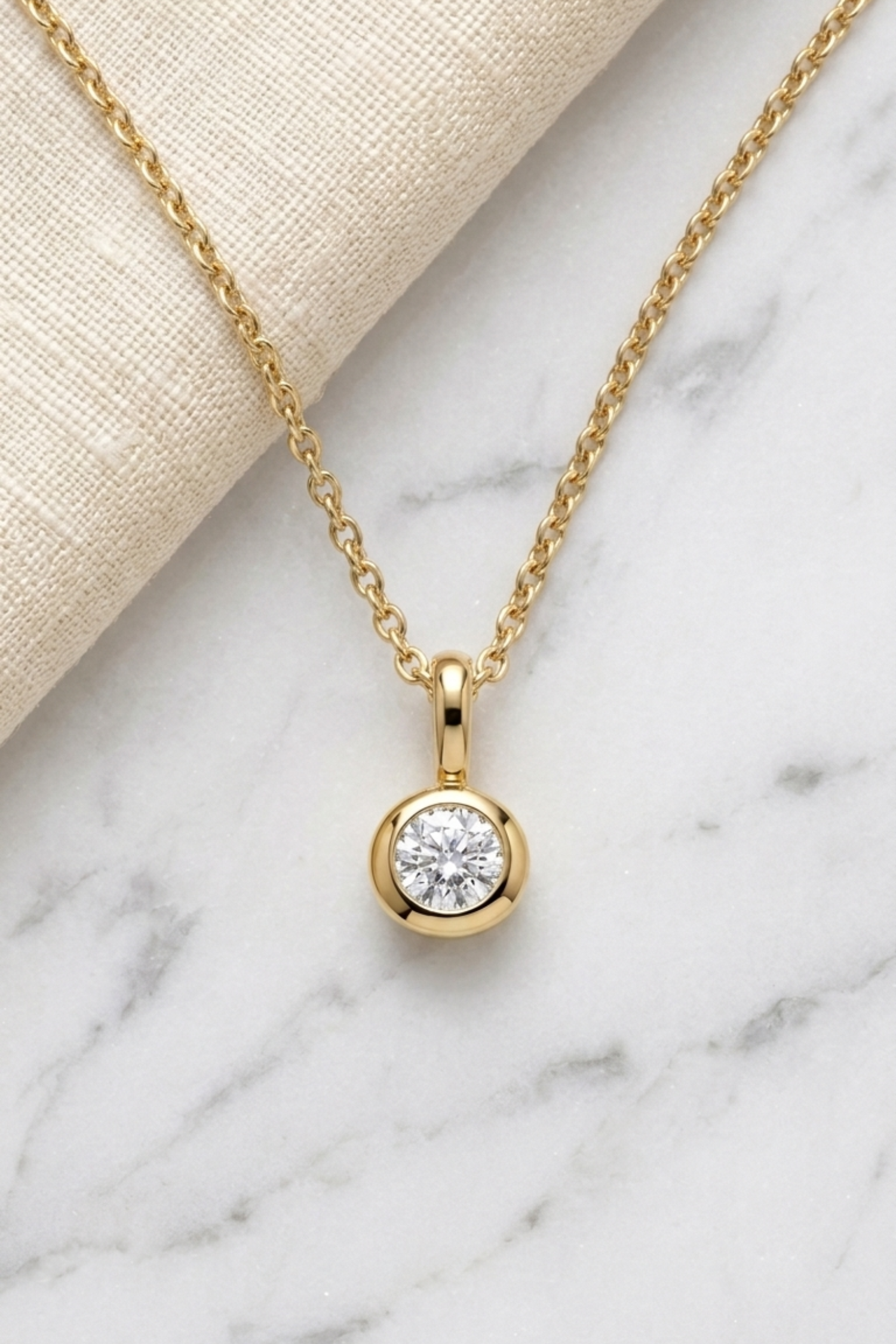 Bezel Set Round Shaped Pendant