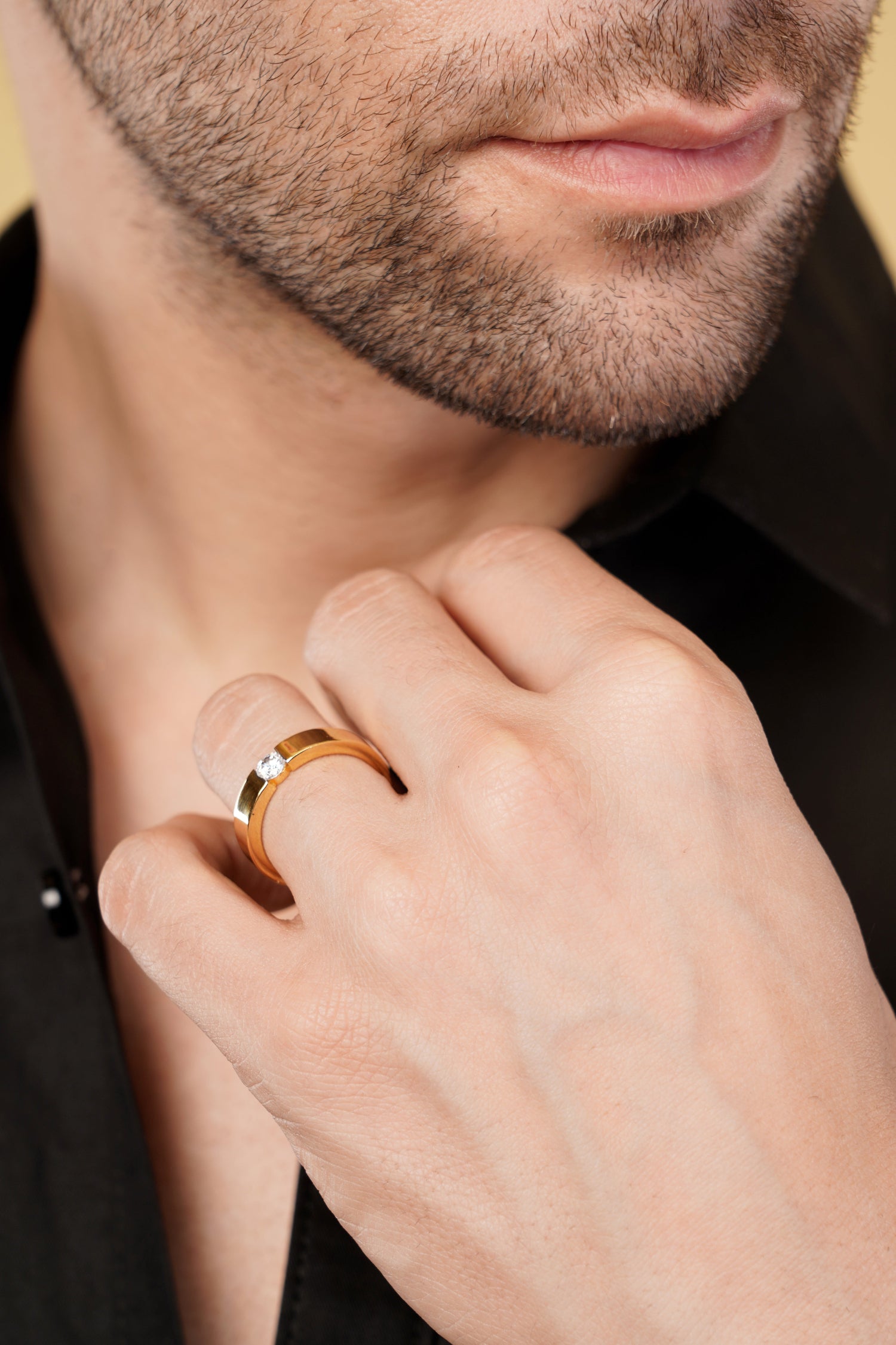 Loyal Ring with a Round Solitaire