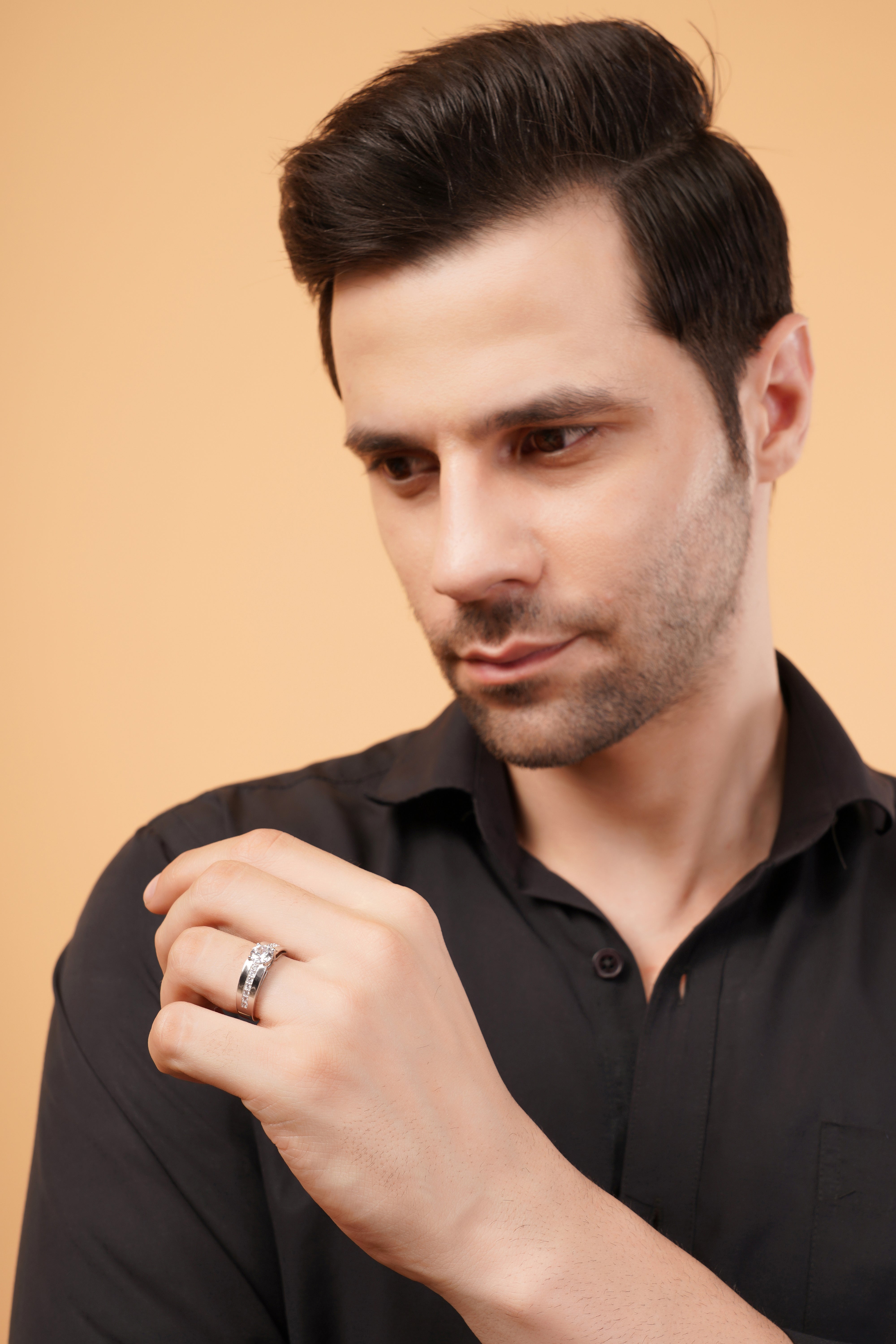 Magnate Mens Pavé Band with a Round Solitaire