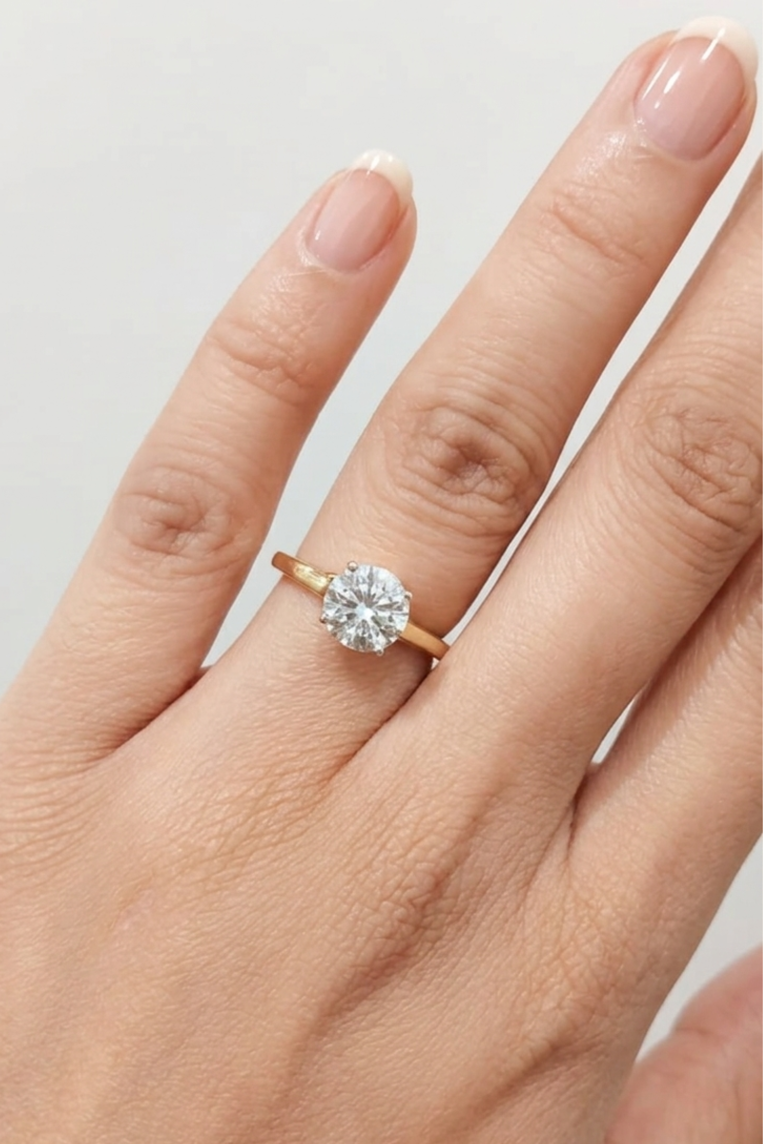 1.02 Ct Valentina Ring with a Round Brilliant Soiltare in Ring Size 8