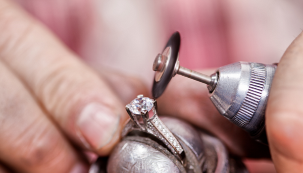 How to Choose the Perfect Diamond Ring for Men