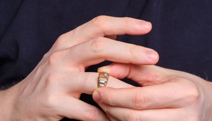 The Ultimate Guide on Buying Men's Diamond Rings in 2024