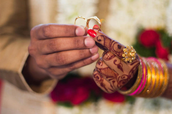 Explore Unique Engagement Rings: Stand Out with One-of-a-Kind Designs