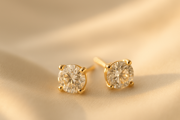 How to Choose the Perfect Round Solitaire Earrings: A Buyer’s Guide