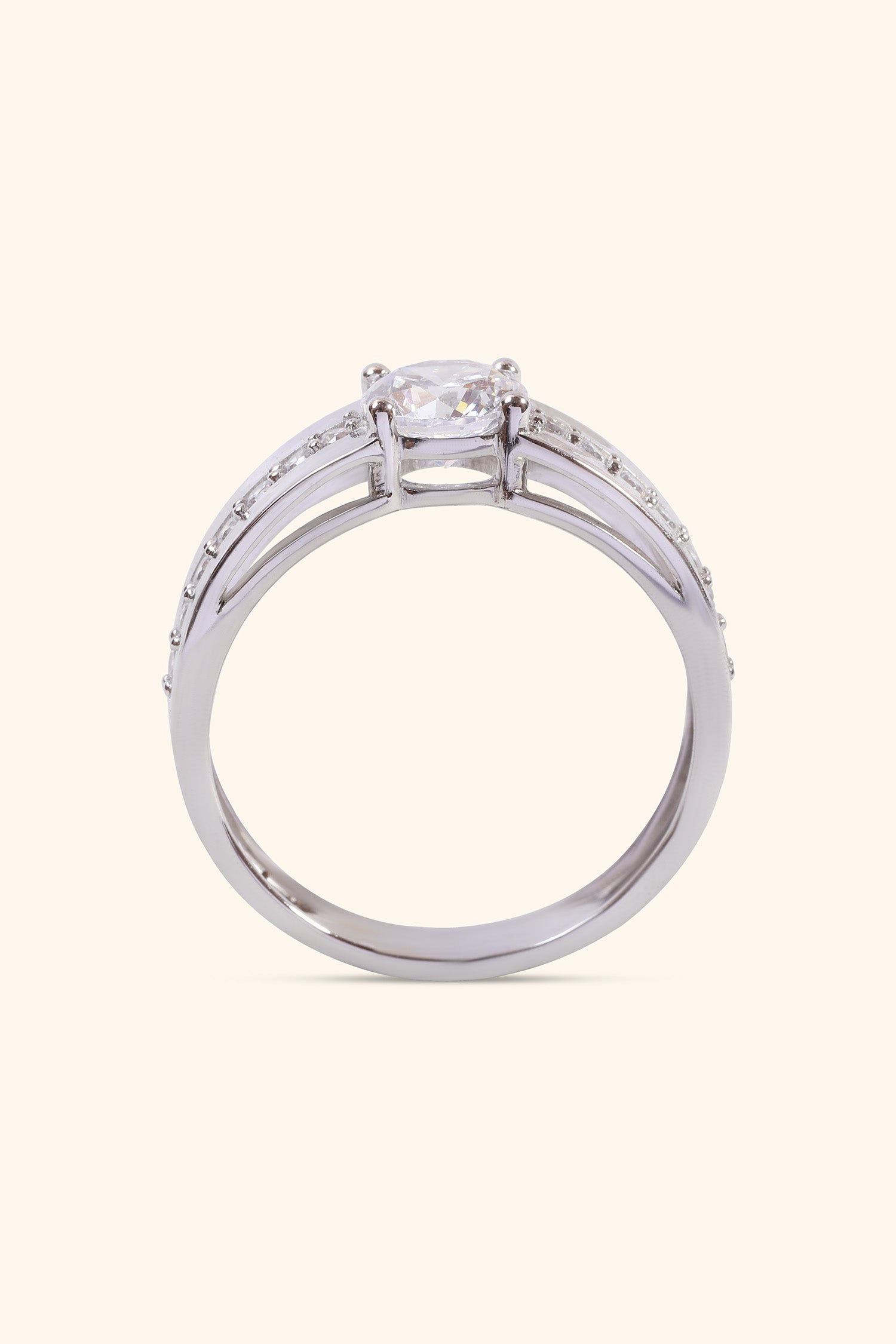 Magnate Mens Pavé Band with a Round Solitaire