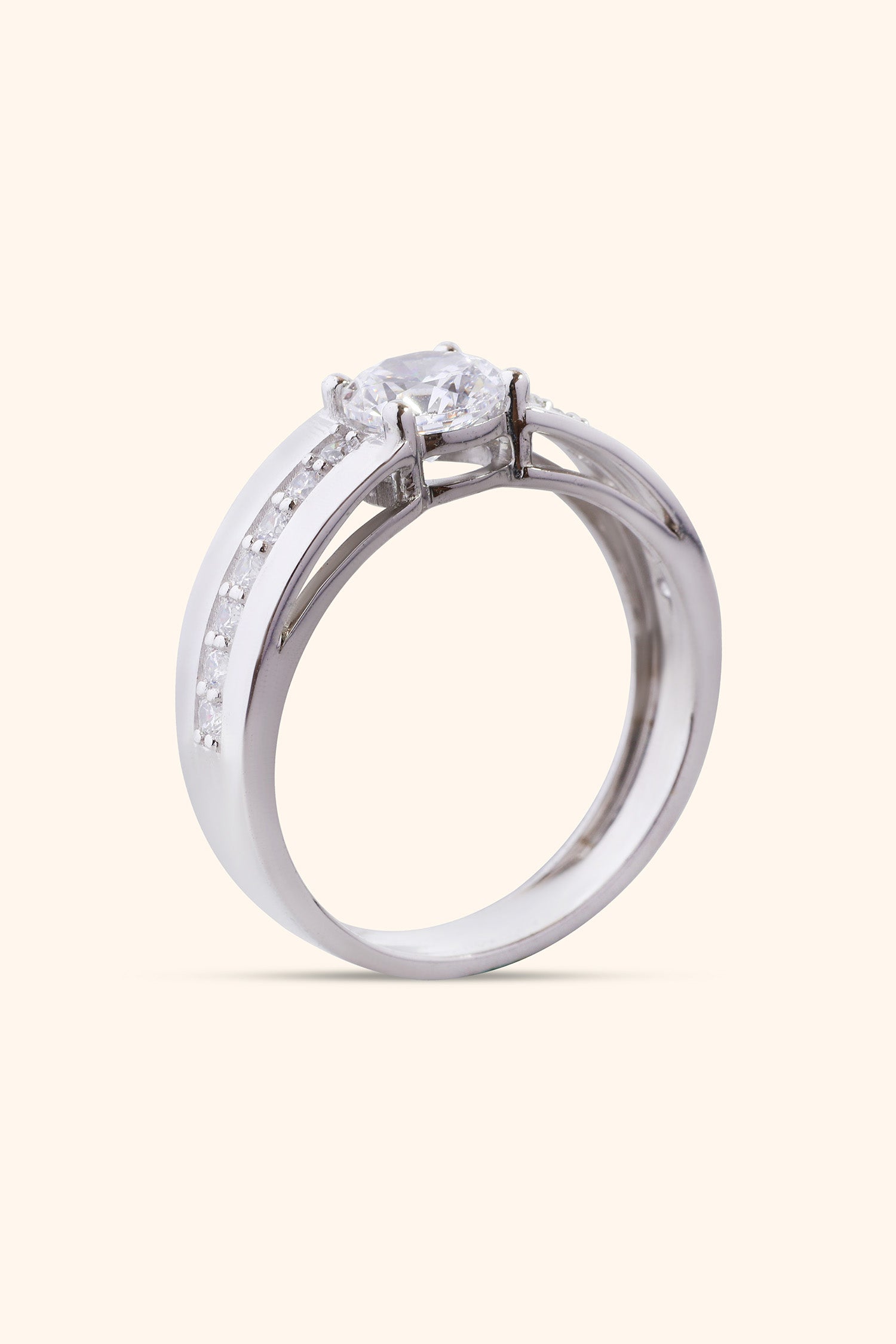 Magnate Mens Pavé Band with a Round Premium Solitaire