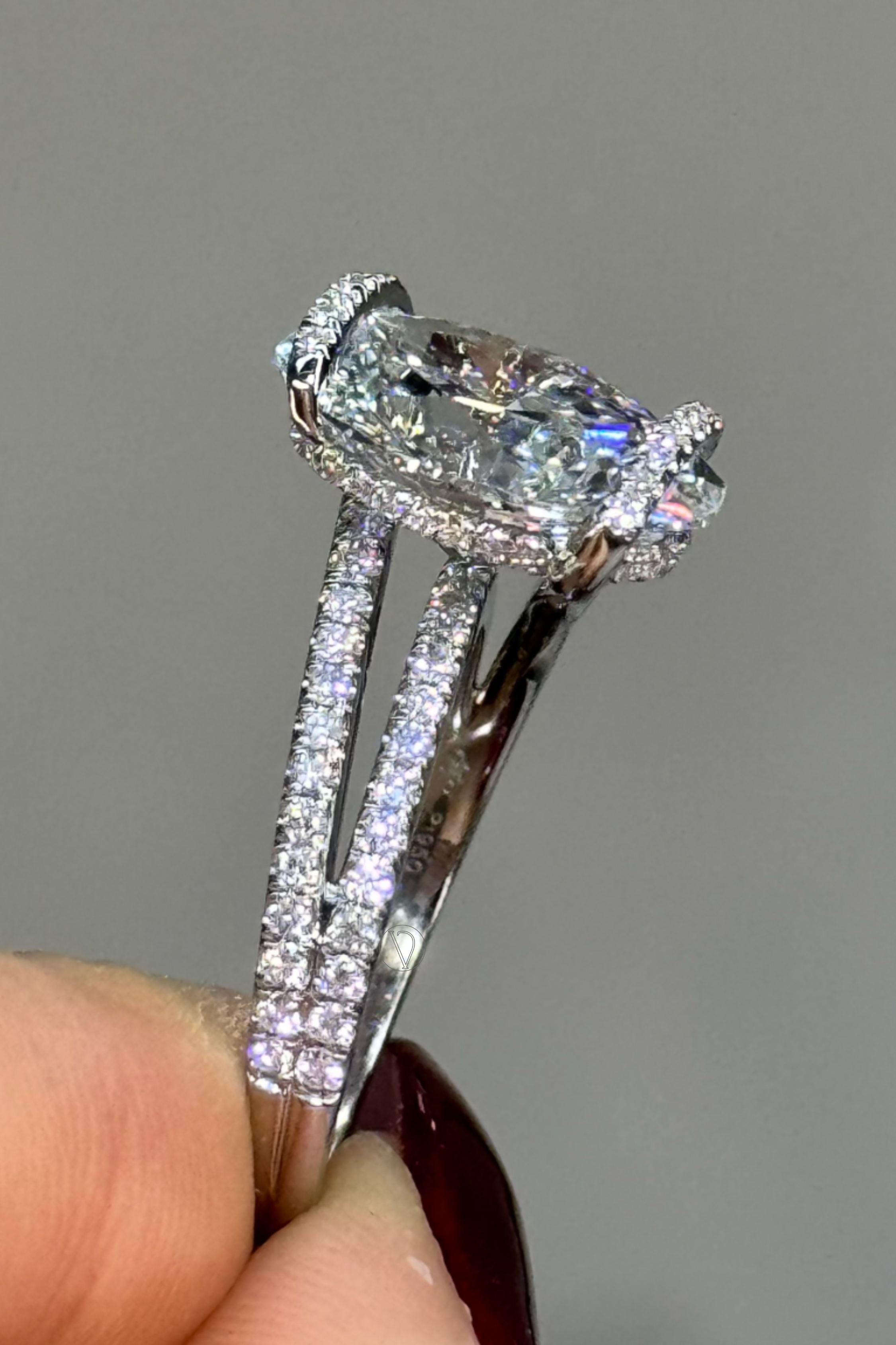 Mirellé Split Shank Ring