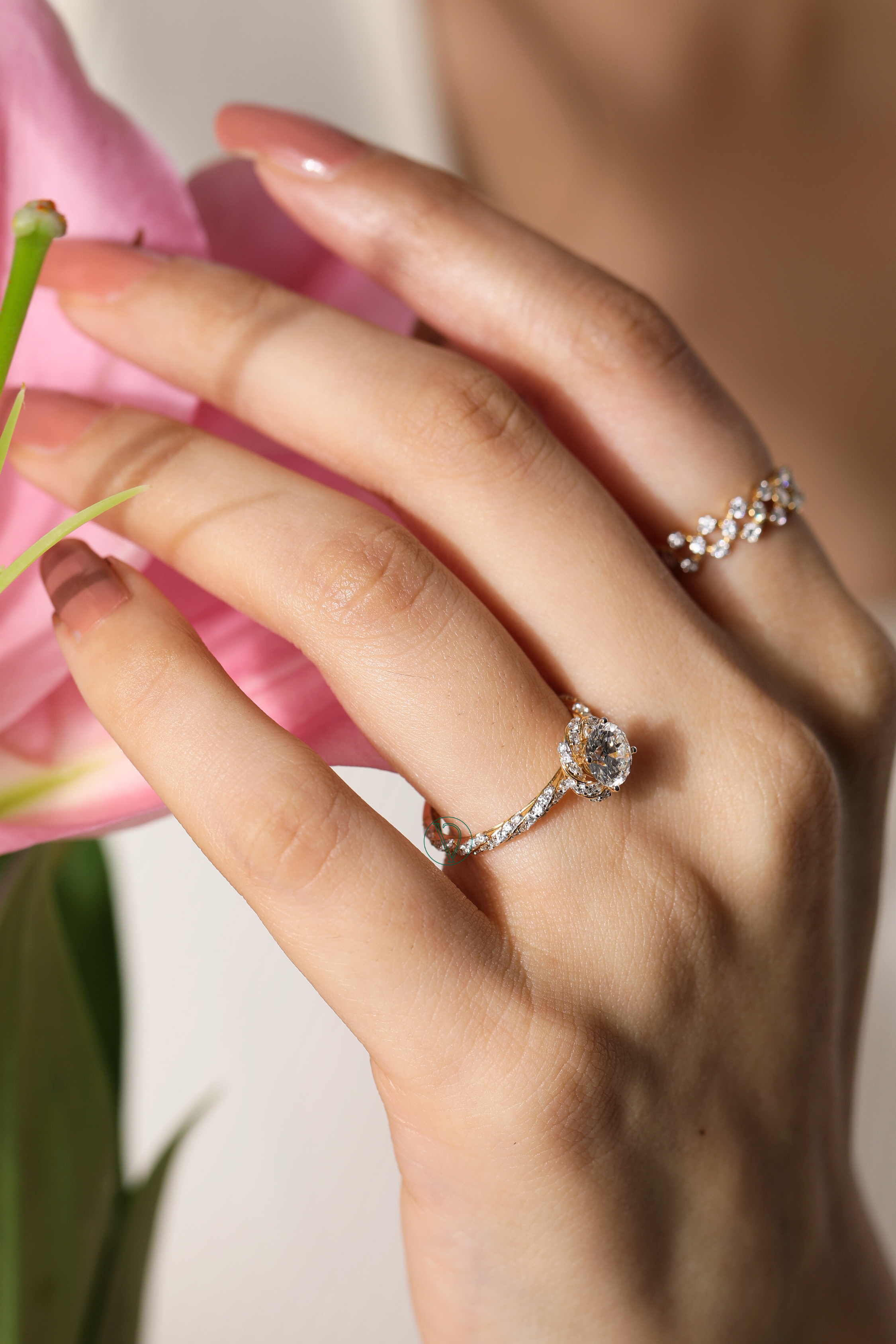 Naomi Twisted Pavé Diamond Halo Ring