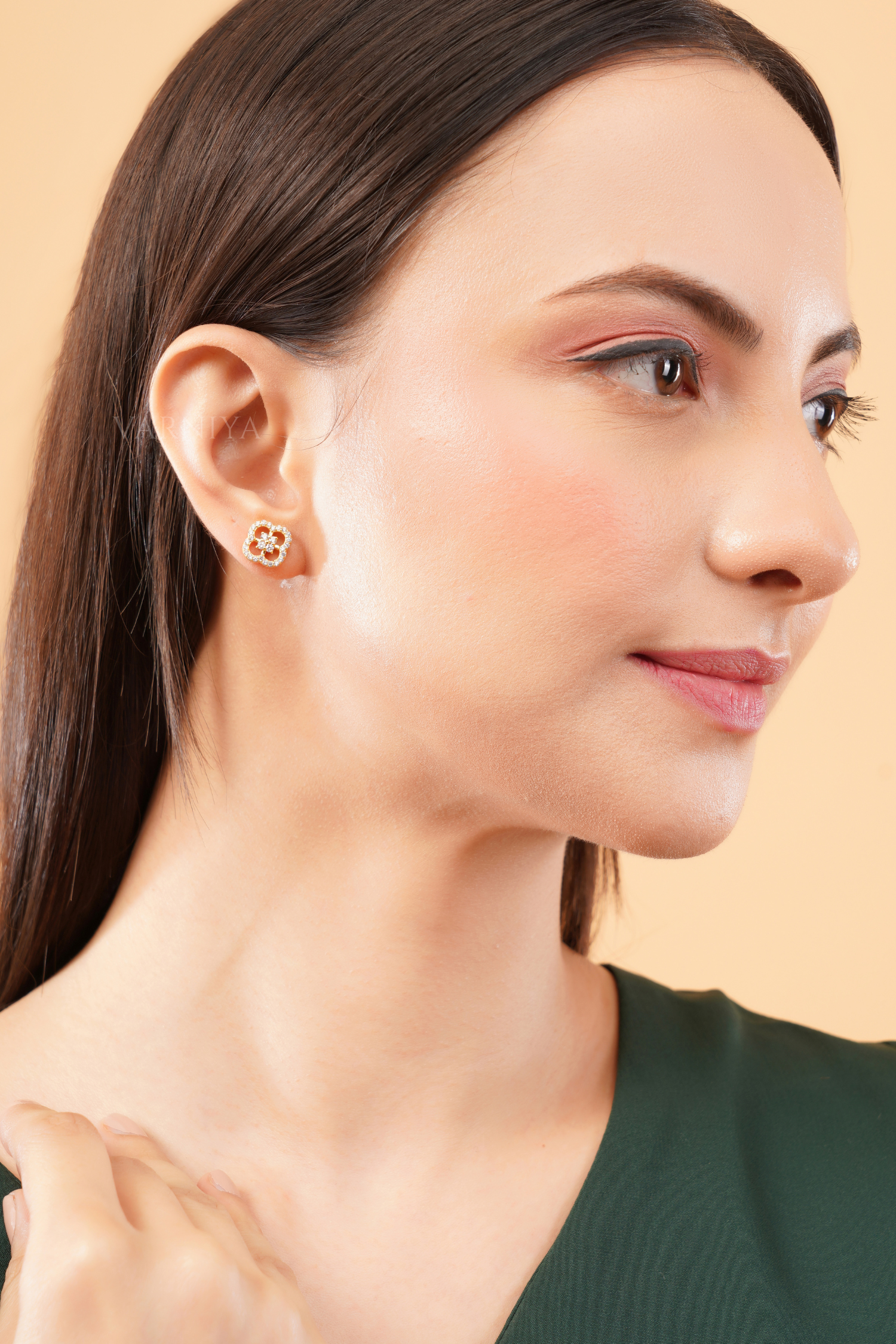 Rosette Sparkling Studs
