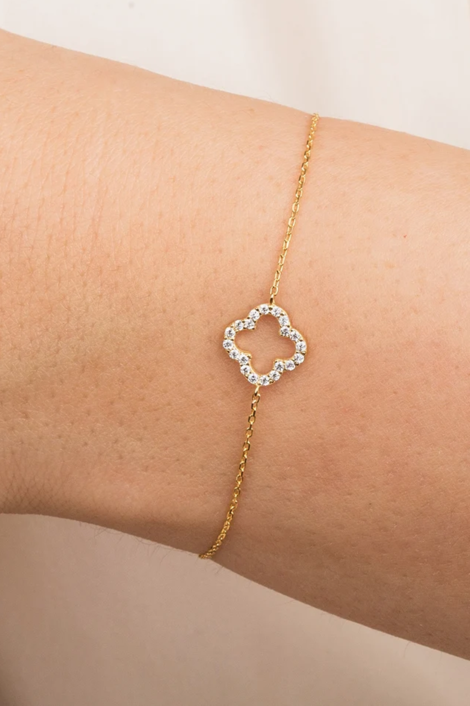 Classic Clove Diamond Bracelet