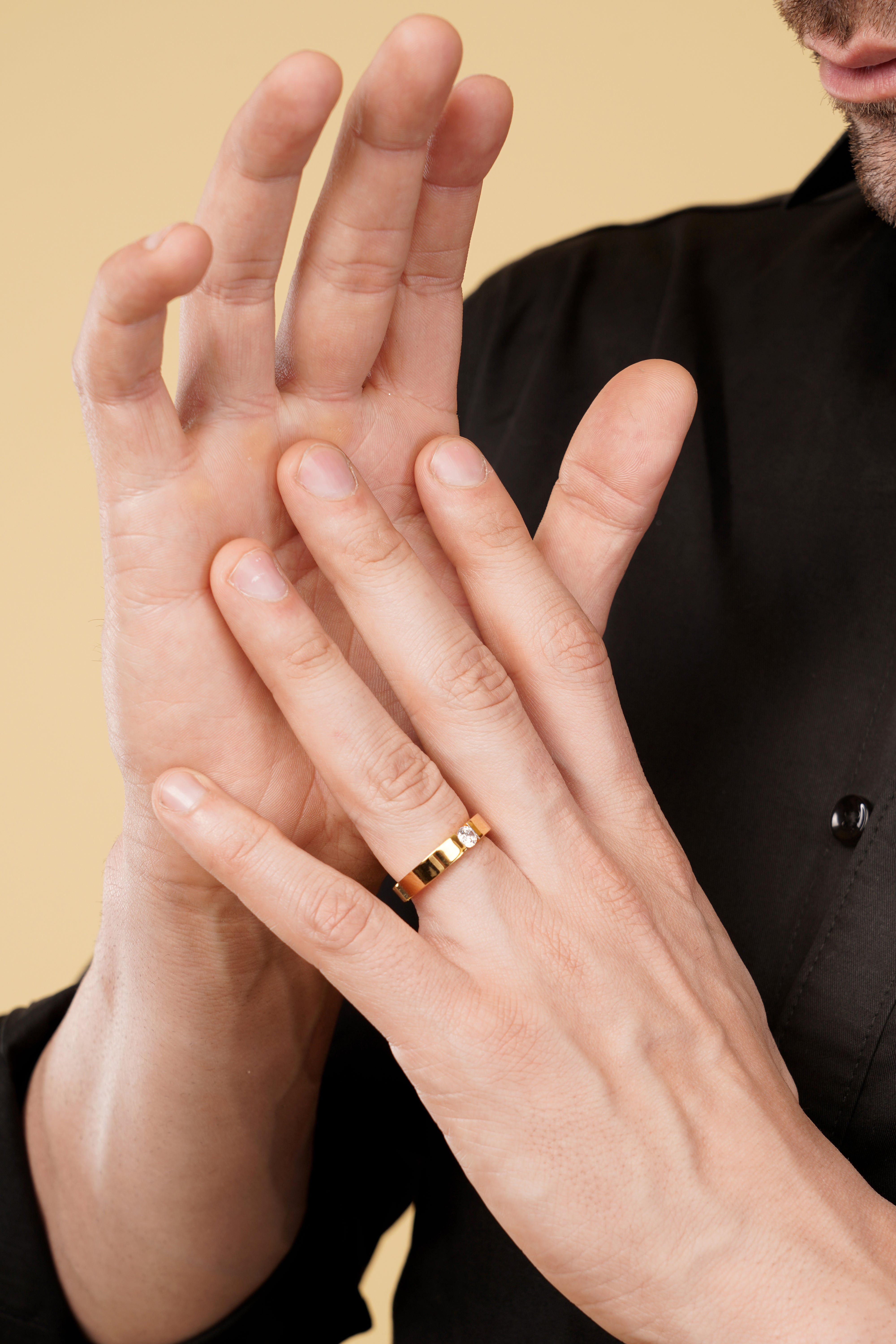 Loyal Ring with a Round Solitaire