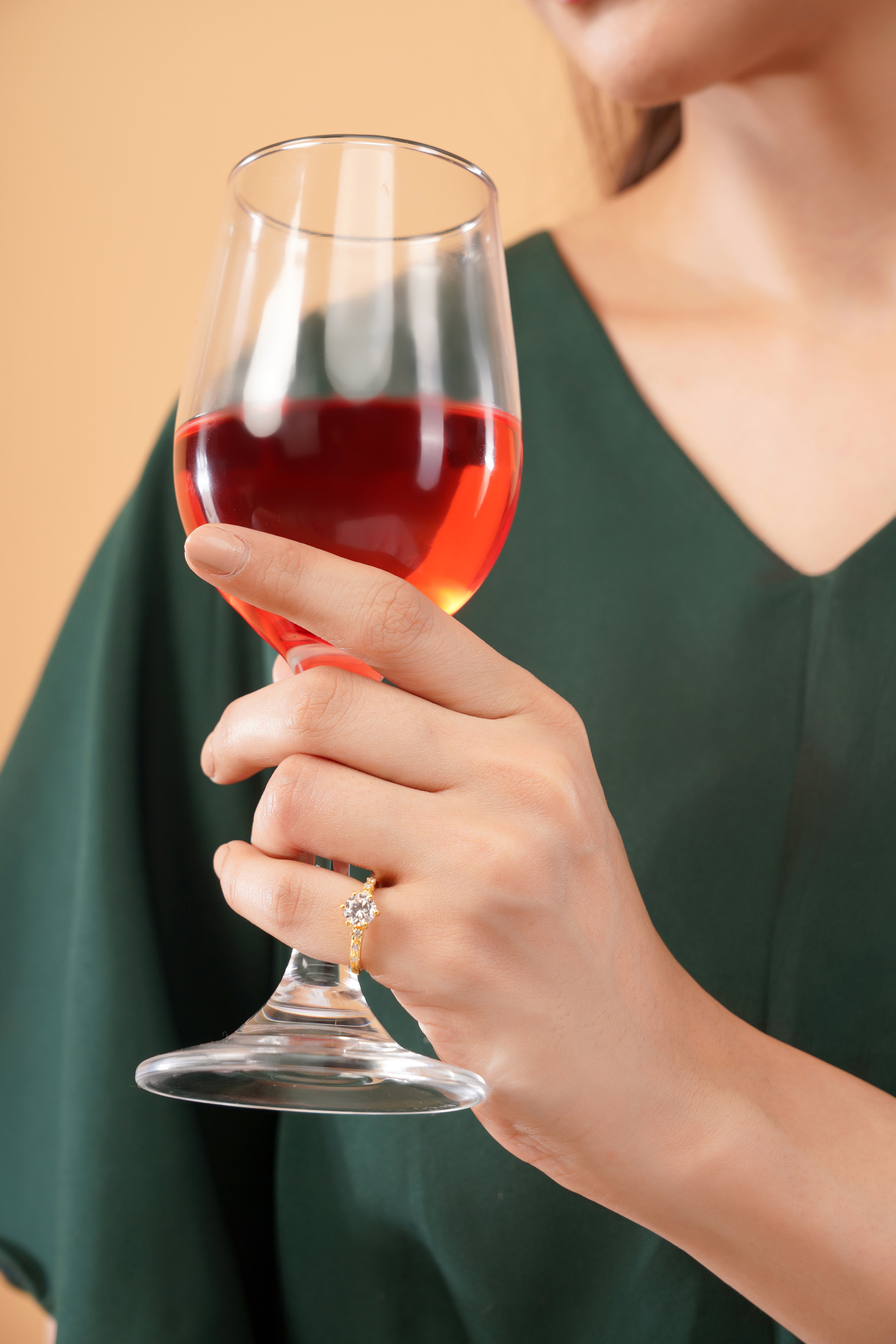 Stella 6-Prong Round Brilliant Engagement Ring