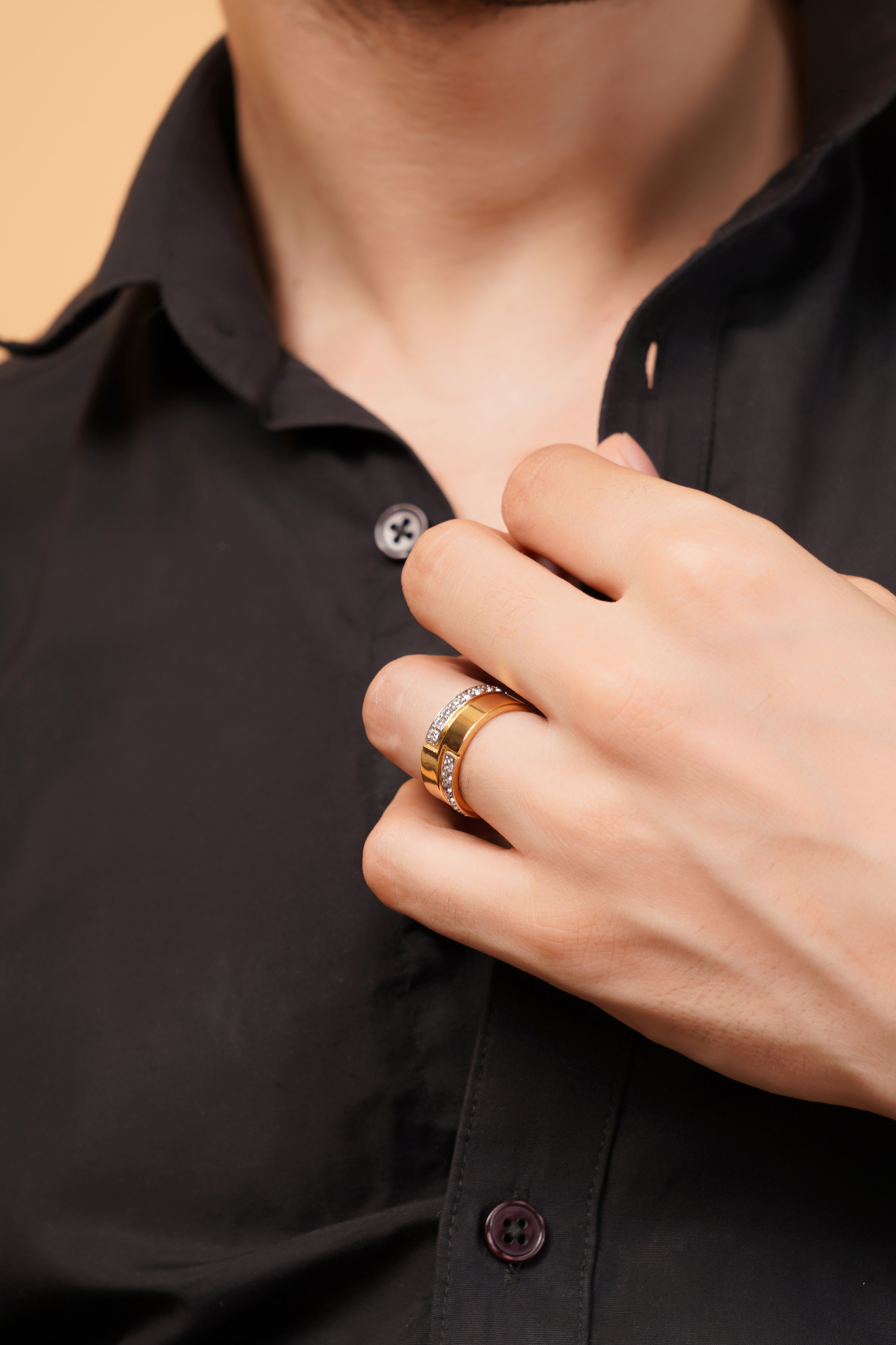 Elliott Band with Round Diamonds