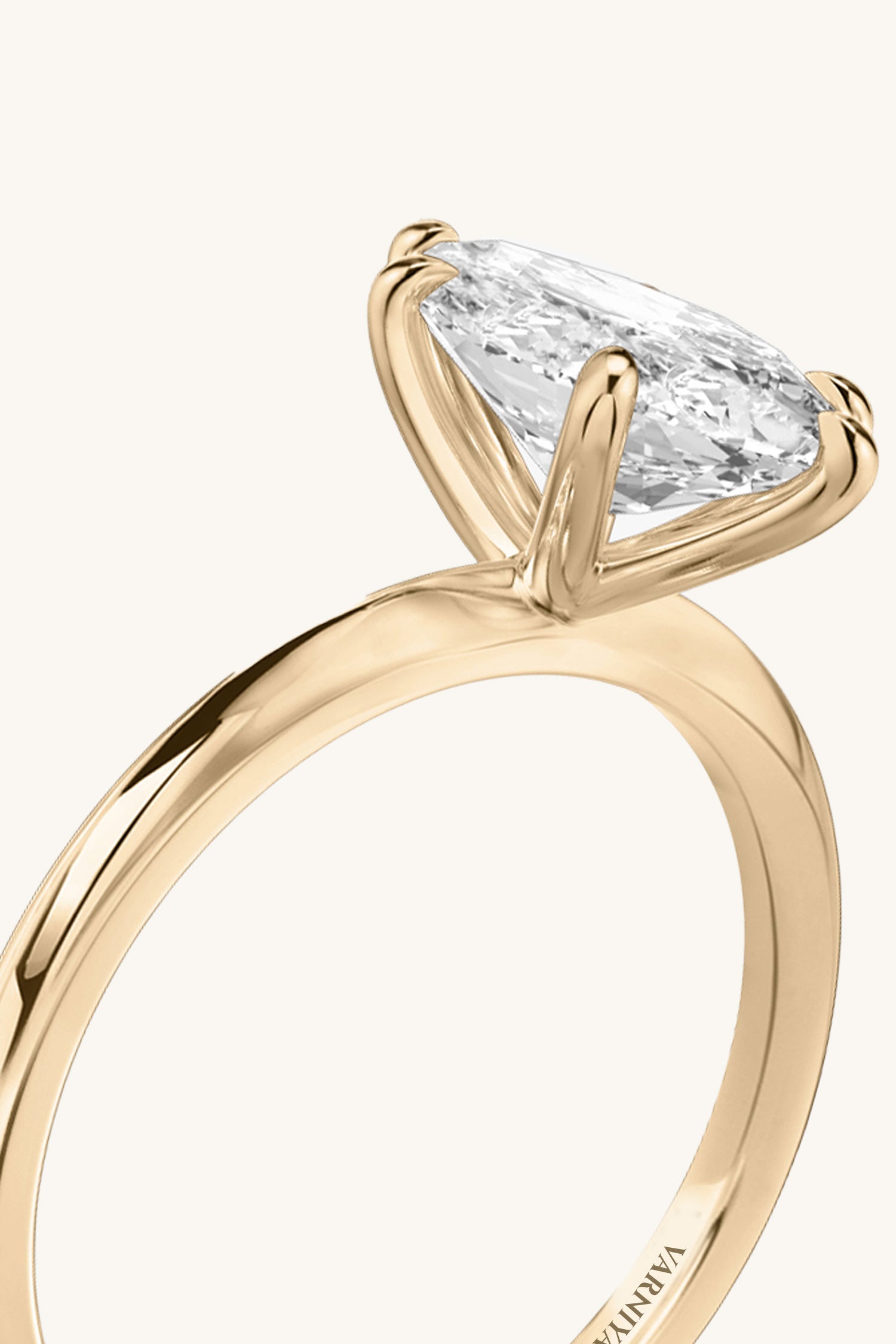 Amália Marquise Solitaire Ring