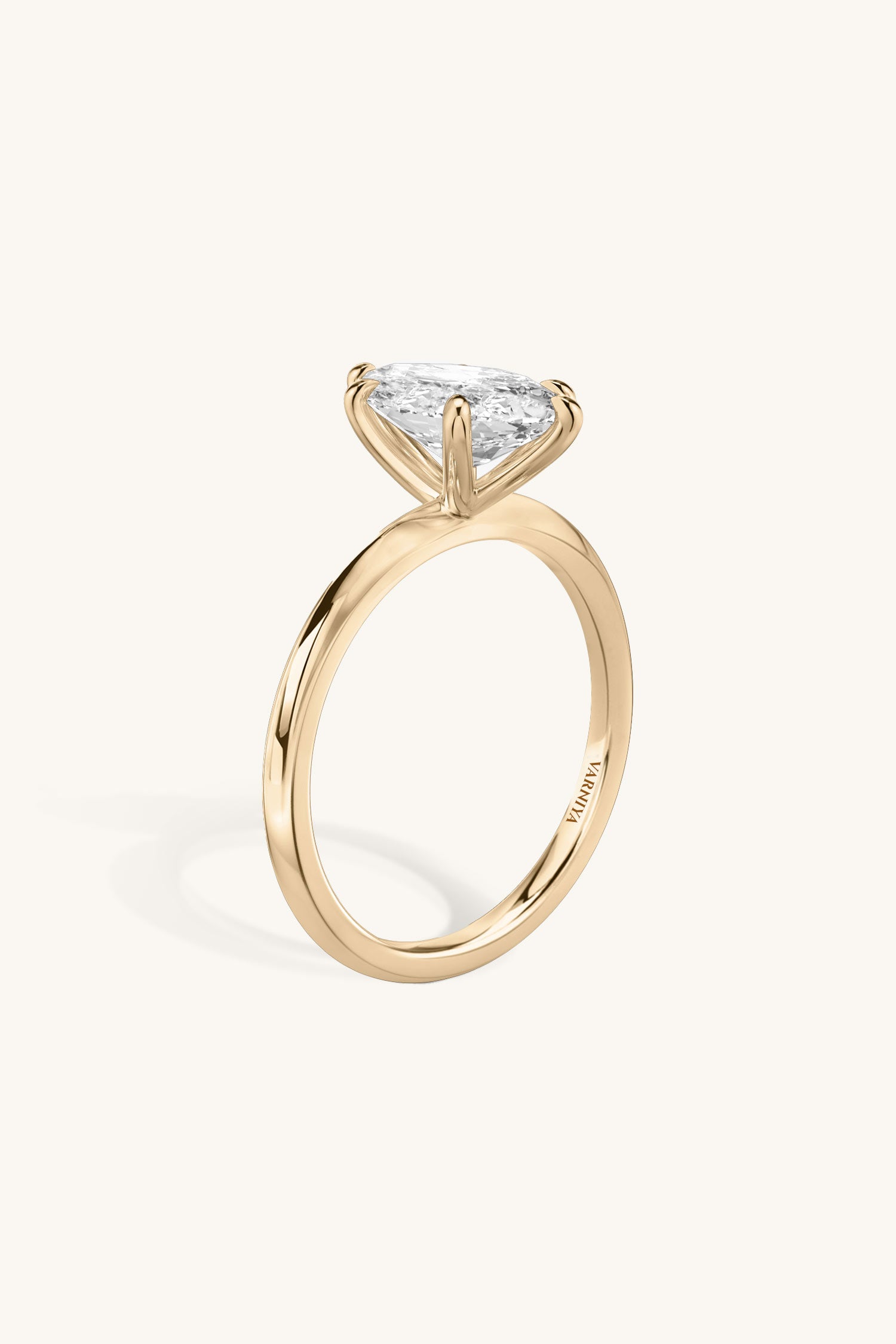 Amália Marquise Solitaire Ring