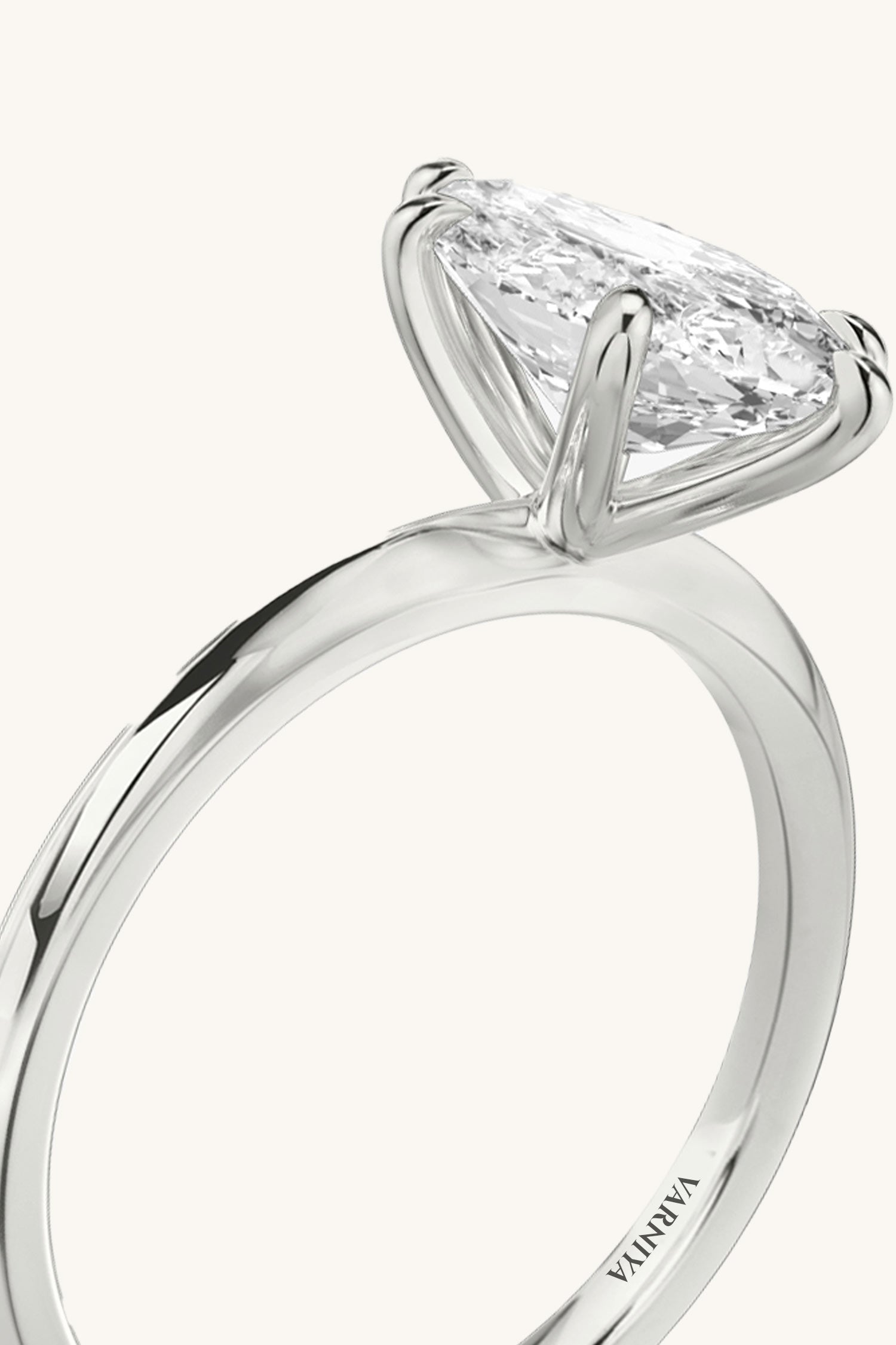 Amália Marquise Solitaire Ring