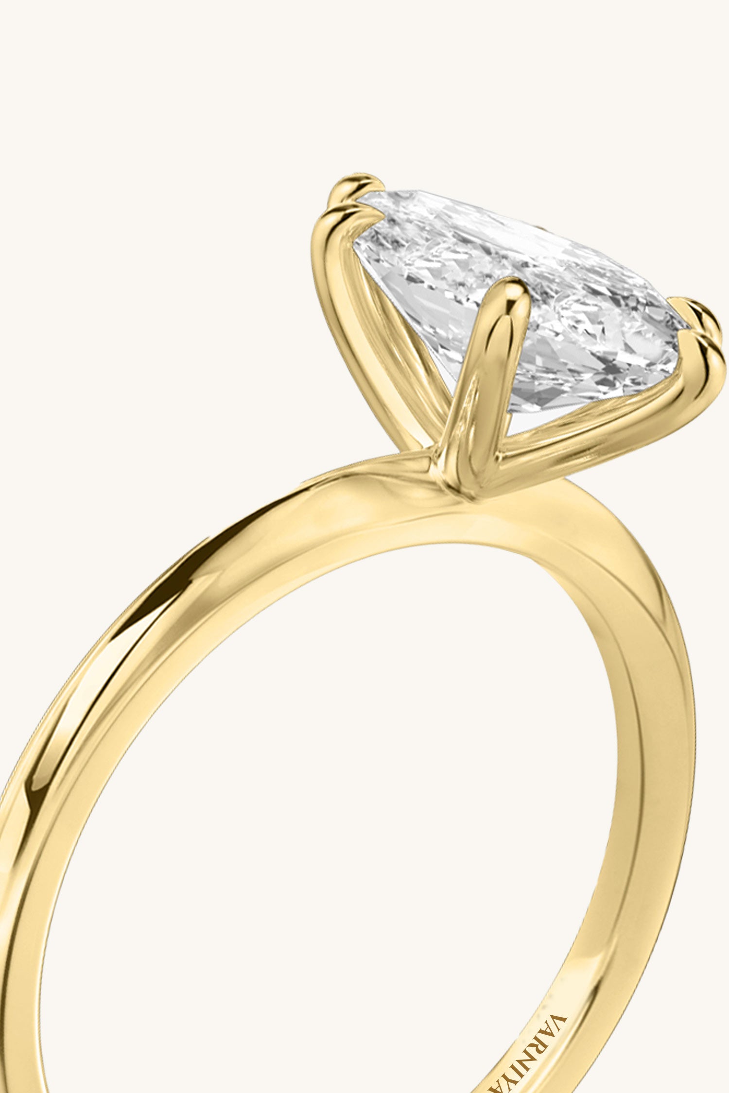 Amália Marquise Solitaire Ring