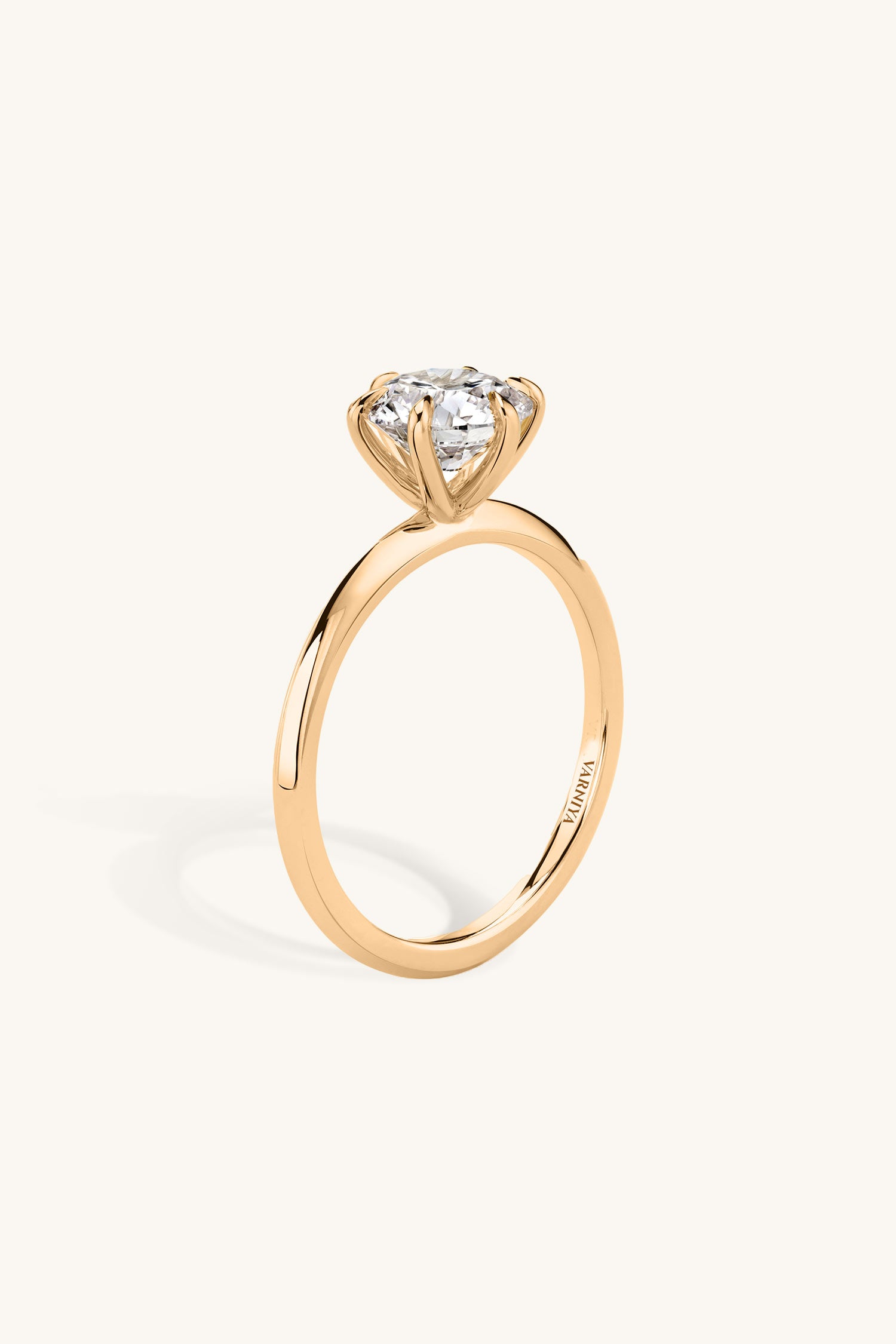 Amália Round Brilliant Solitaire Ring