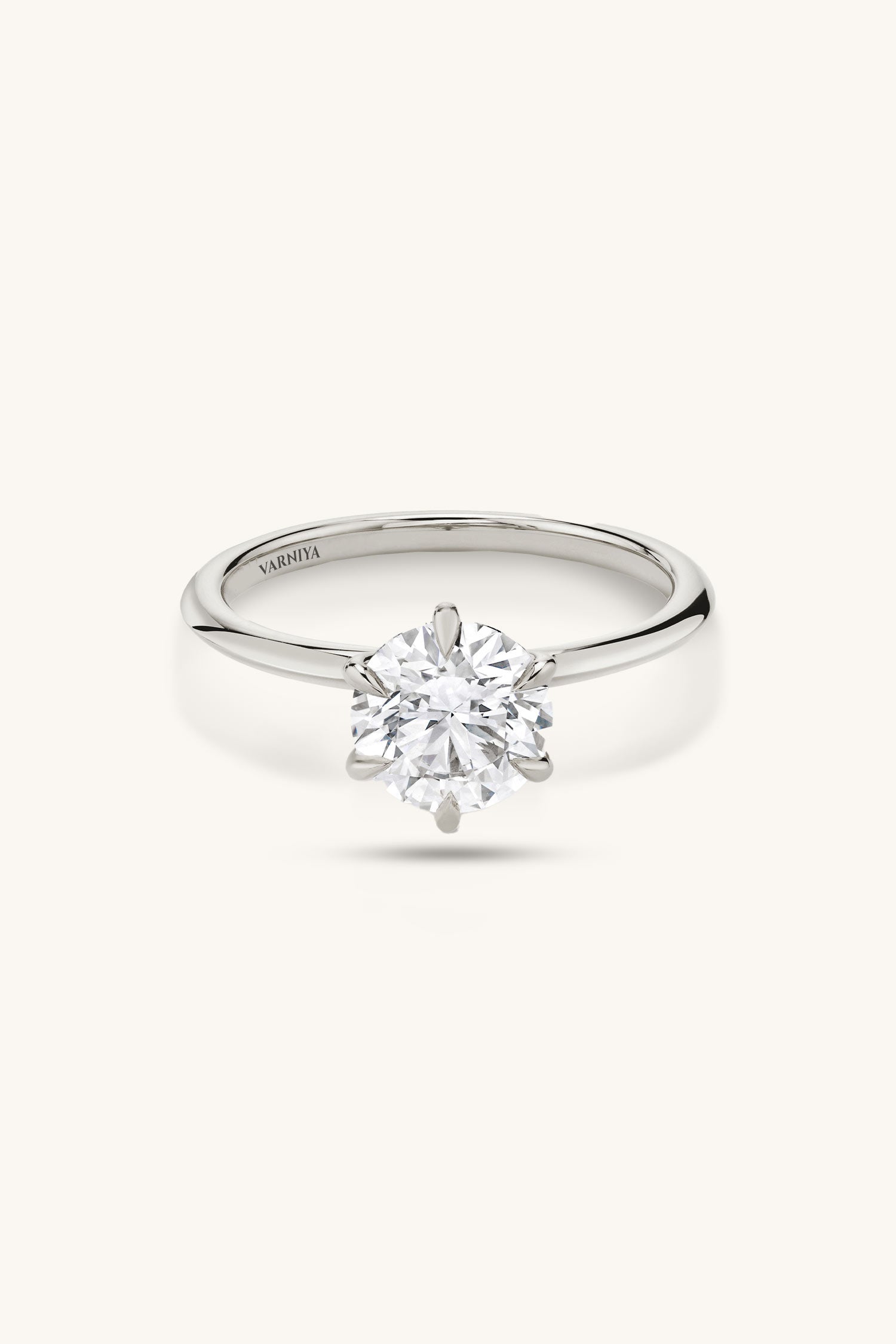 Amália Round Brilliant Solitaire Ring