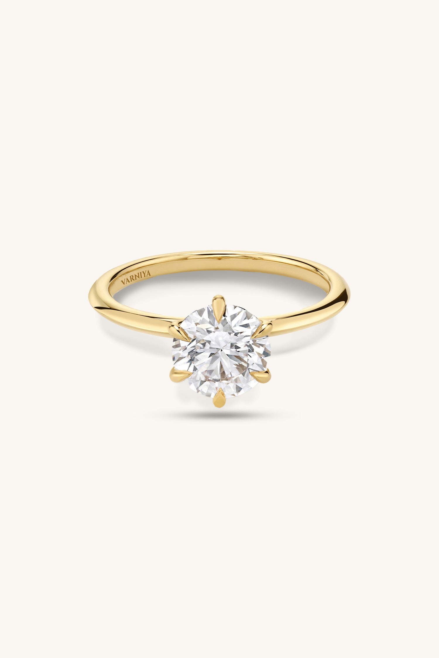 Amália Round Brilliant Solitaire Ring