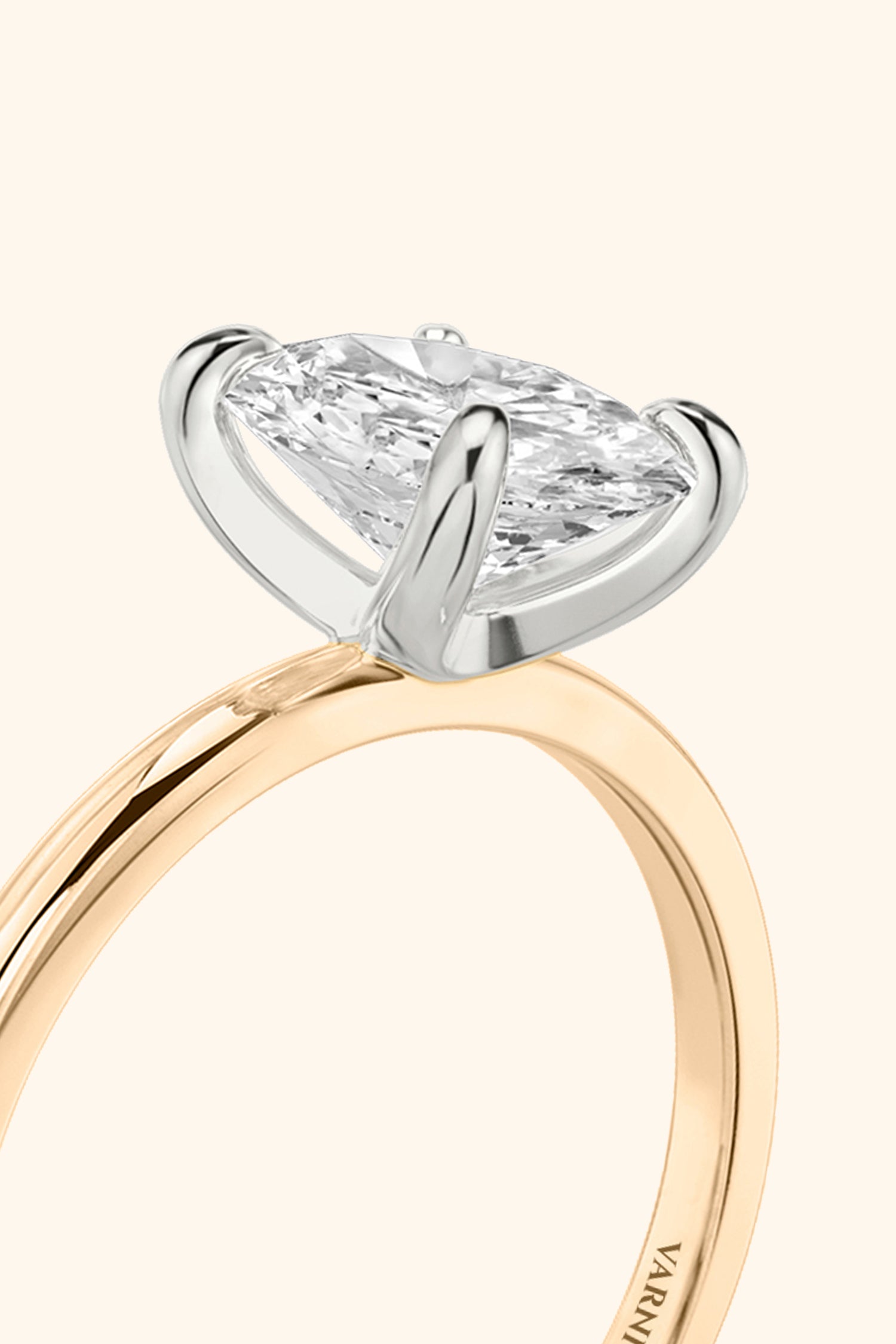 Dual Tone Glance Ring with an Oval Solitaire