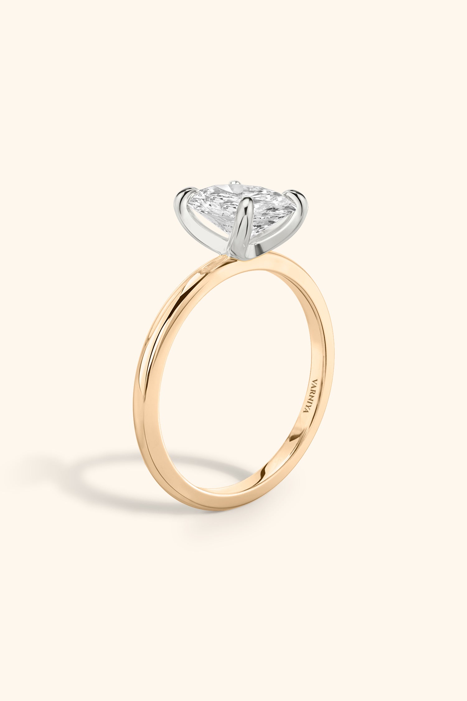 Dual Tone Glance Ring with an Oval Solitaire