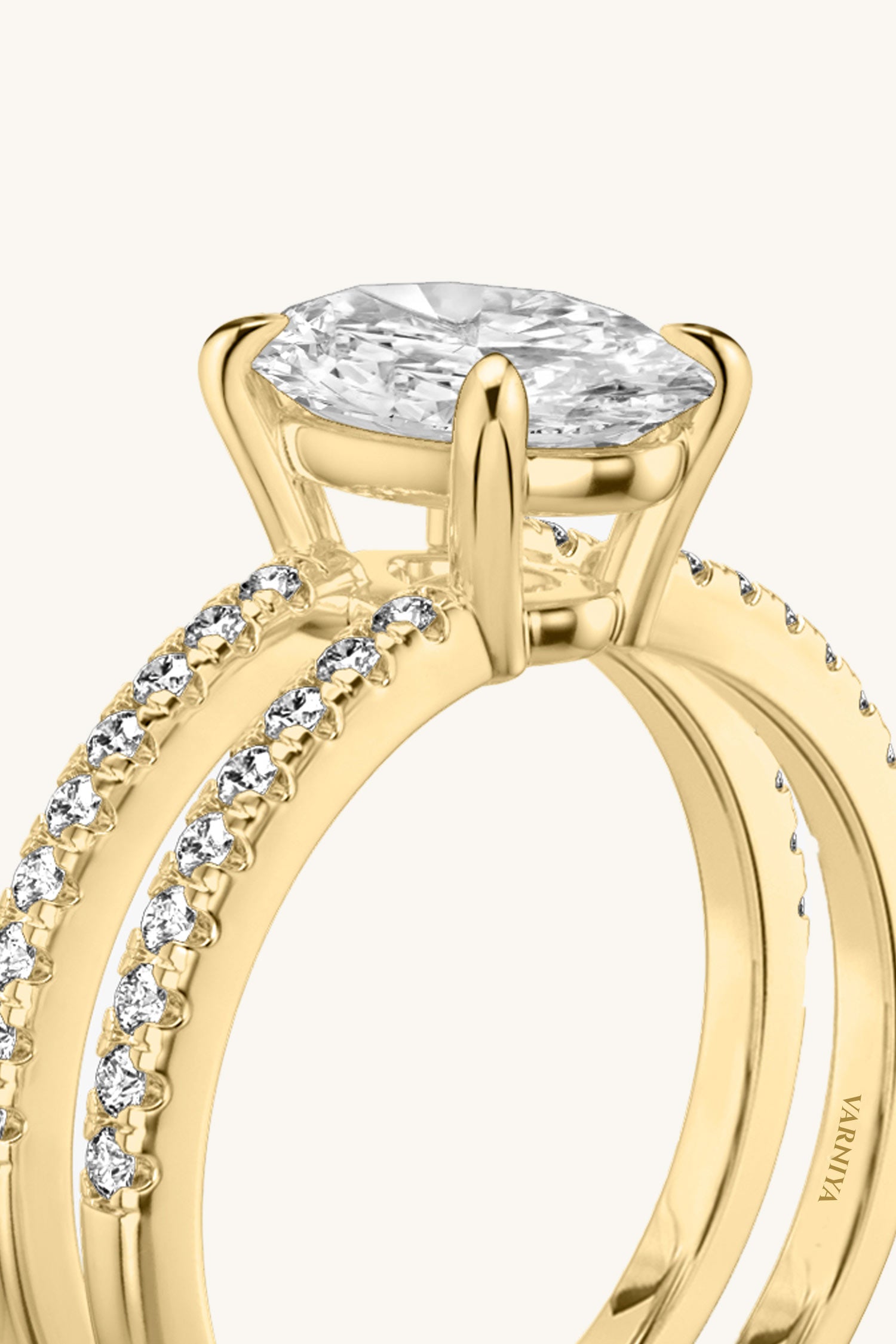 Bicephal Oval Solitaire Pavé Ring