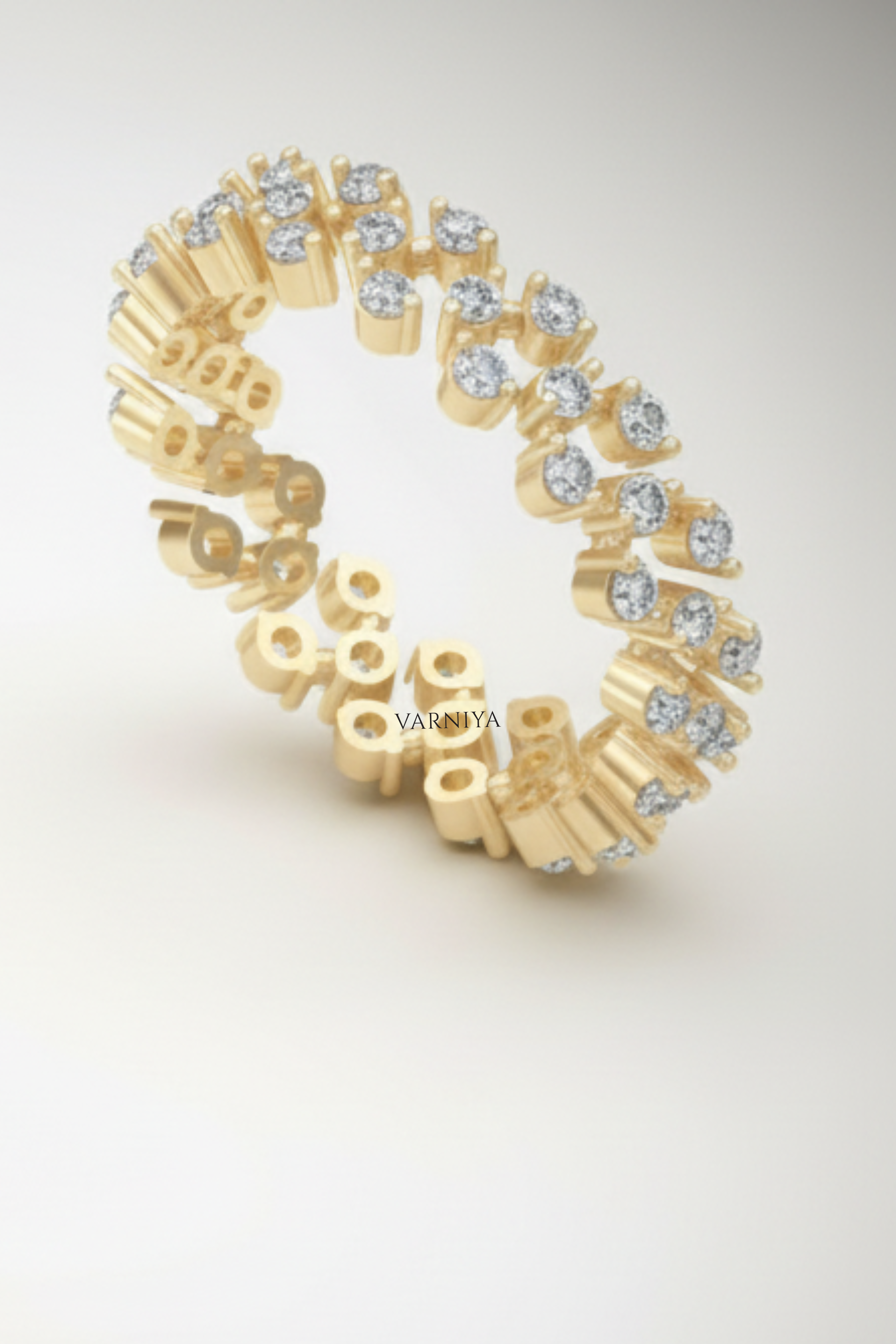 The Rosalinda Floral Vine Pavé Band