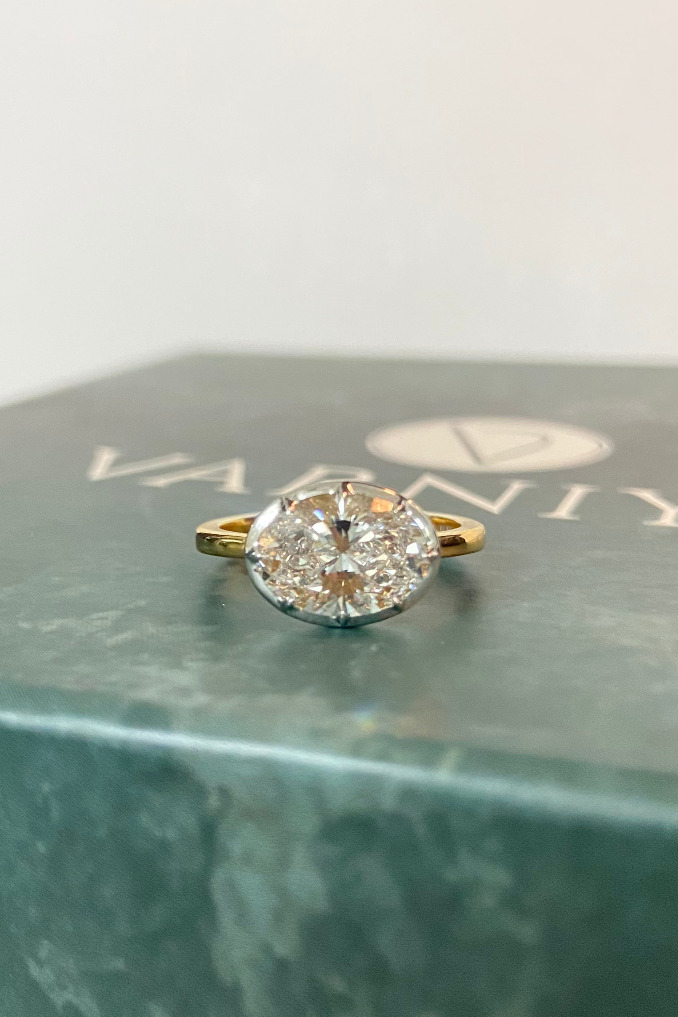 2Ct Oval East West Setting Ring